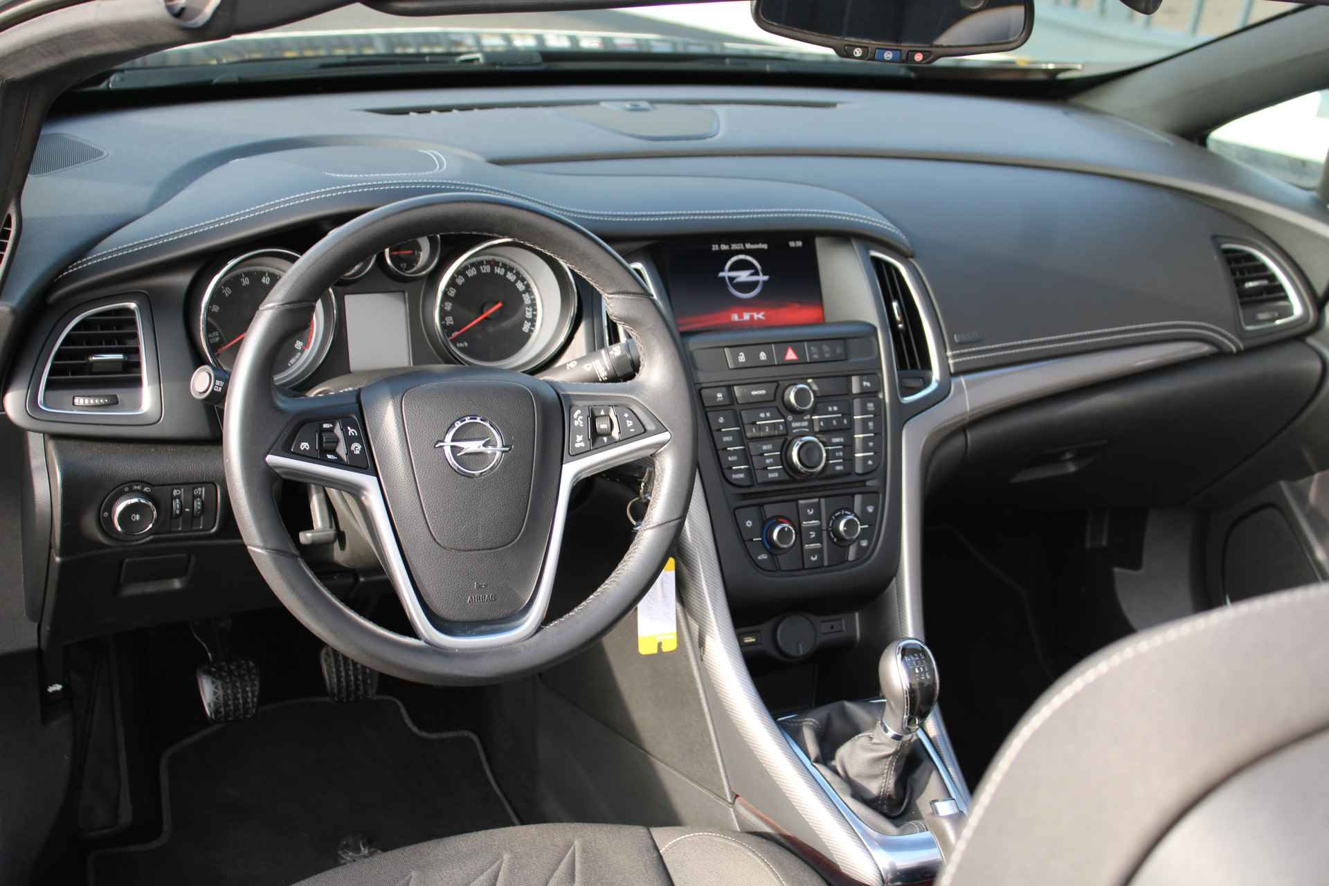 Opel Cascada 1.4T 140PK CABRIO | NAVI | CRUISE | 18'' LMV | AIRCO | PDC | - 12/31
