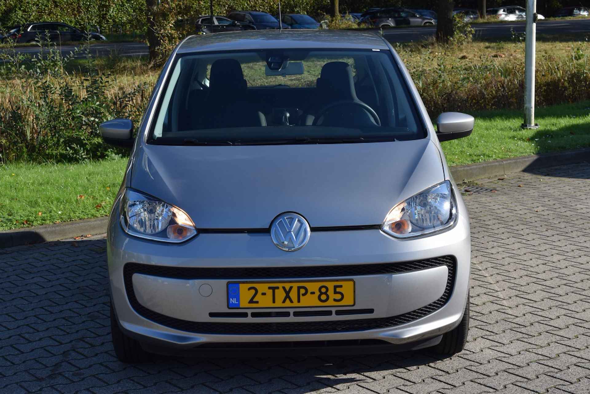 Volkswagen Up! 1.0 move up! | Executive & Driver Pack | NAVI | CRUISE | AUTOMAA - 8/18