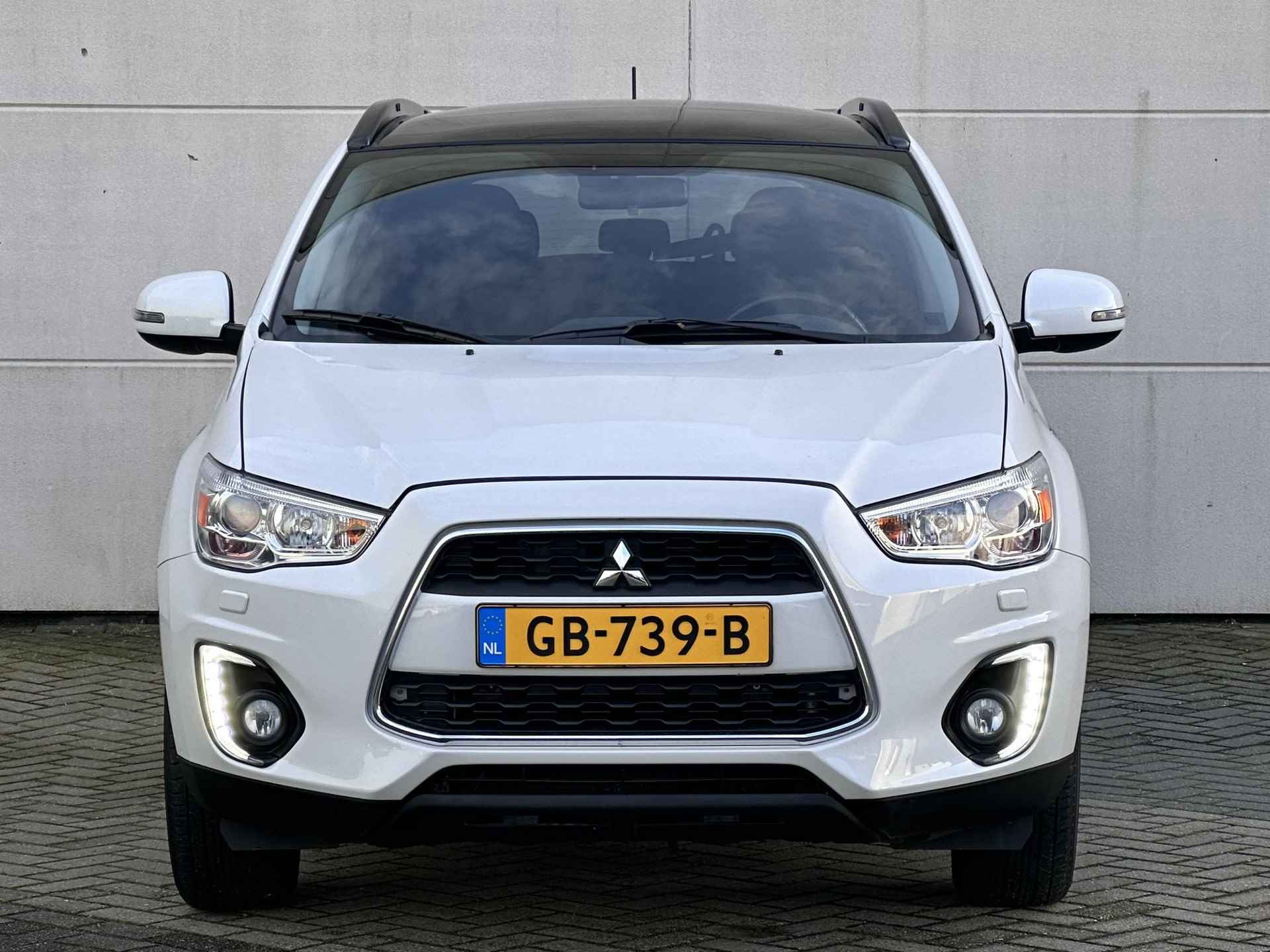 Mitsubishi ASX 1.6 Cleartec Intense+ / Navigatie / Achteruitrijcamera / Panoramadak / Trekhaak / Climate Control / Cruise Control / Keyless / - 6/26