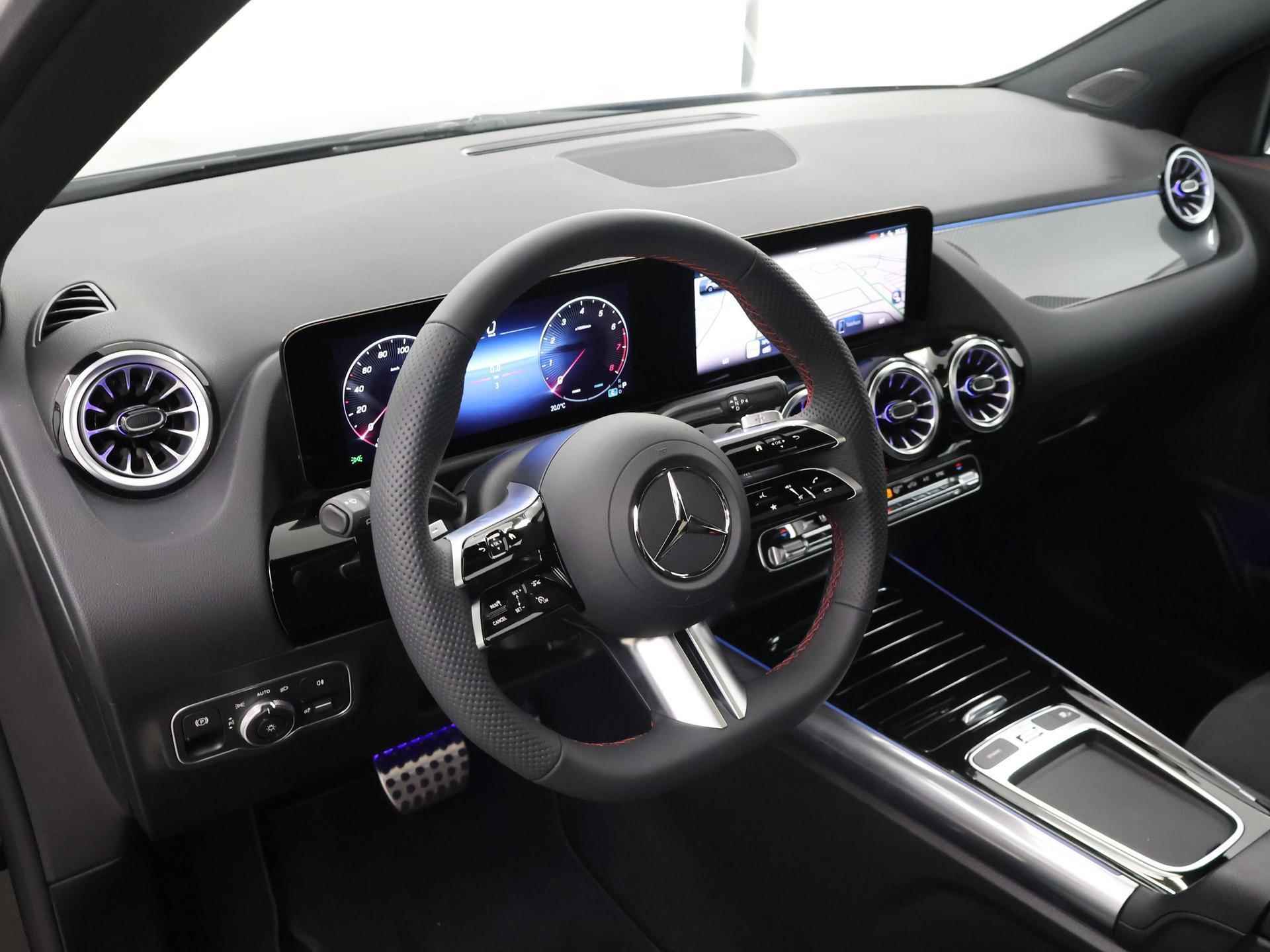 Mercedes-Benz GLA-klasse 180 AMG Line | Panoramadak | WideScreen | Sportstoelen | Navigatie | Camera | Climate Control |  DAB | Sfeerverlichting | Stoelverwarming | Ele. kofferdeksel | LED High Performance | - 8/49