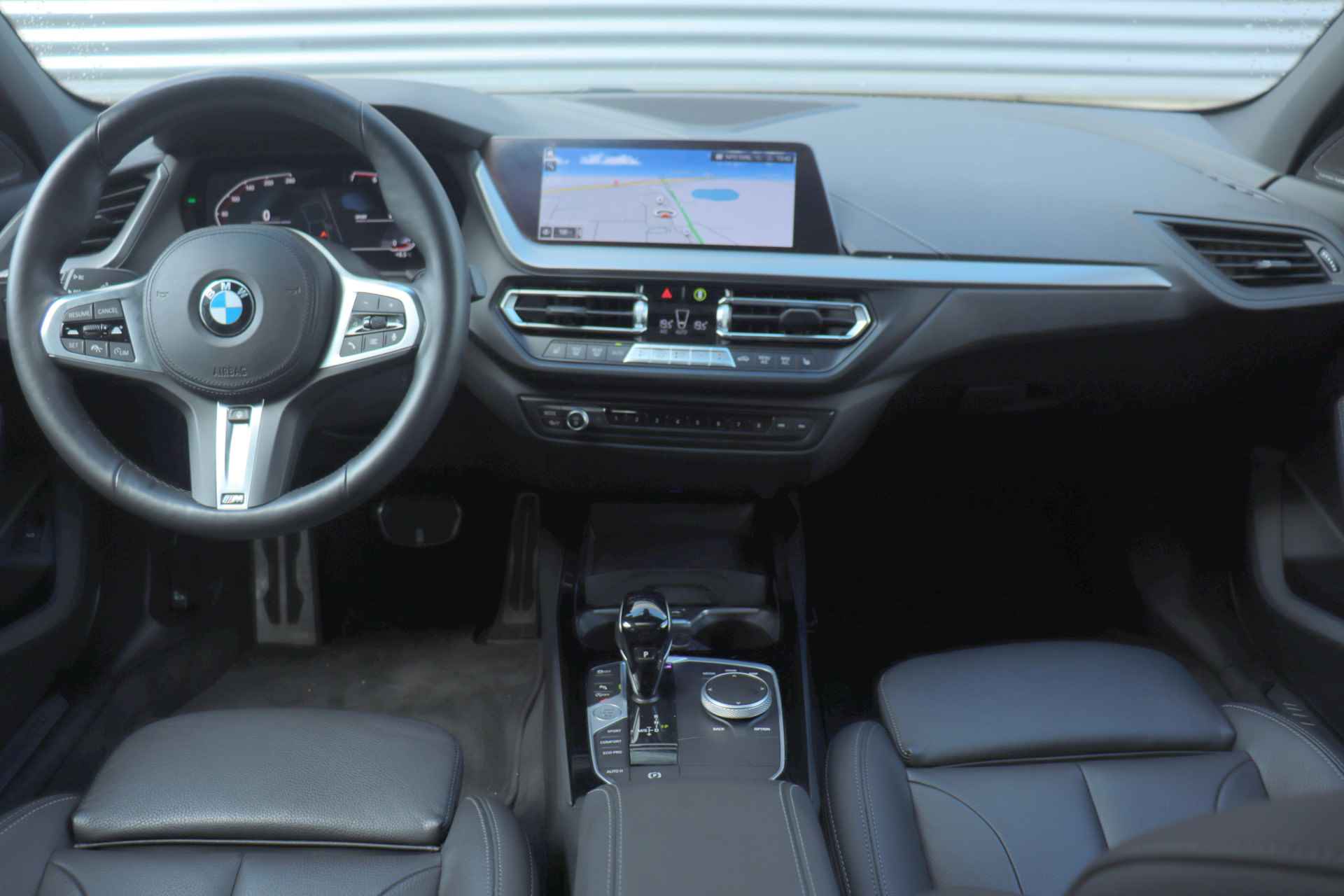 BMW 1 Serie 5-deurs 118i | High Executive / M Sportpakket / Panodak / Harman Kardon / Head-Up / Comfort Acces / Adaptive Cruise Control / Driving Assistant - 12/41
