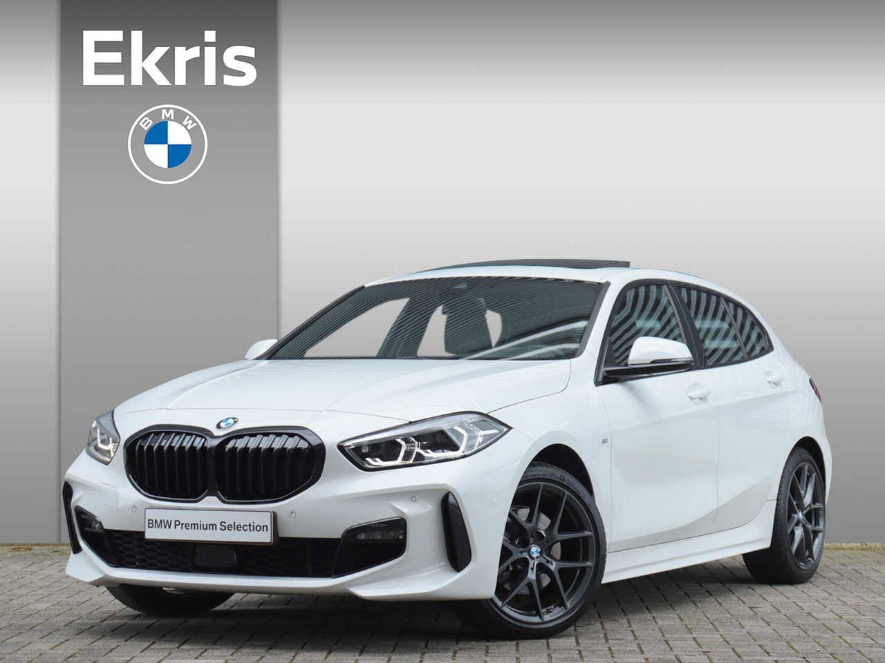 BMW 1 Serie 5-deurs 118i | High Executive / M Sportpakket / Panodak / Harman Kardon / Head-Up / Comfort Acces / Adaptive Cruise Control / Driving Assistant