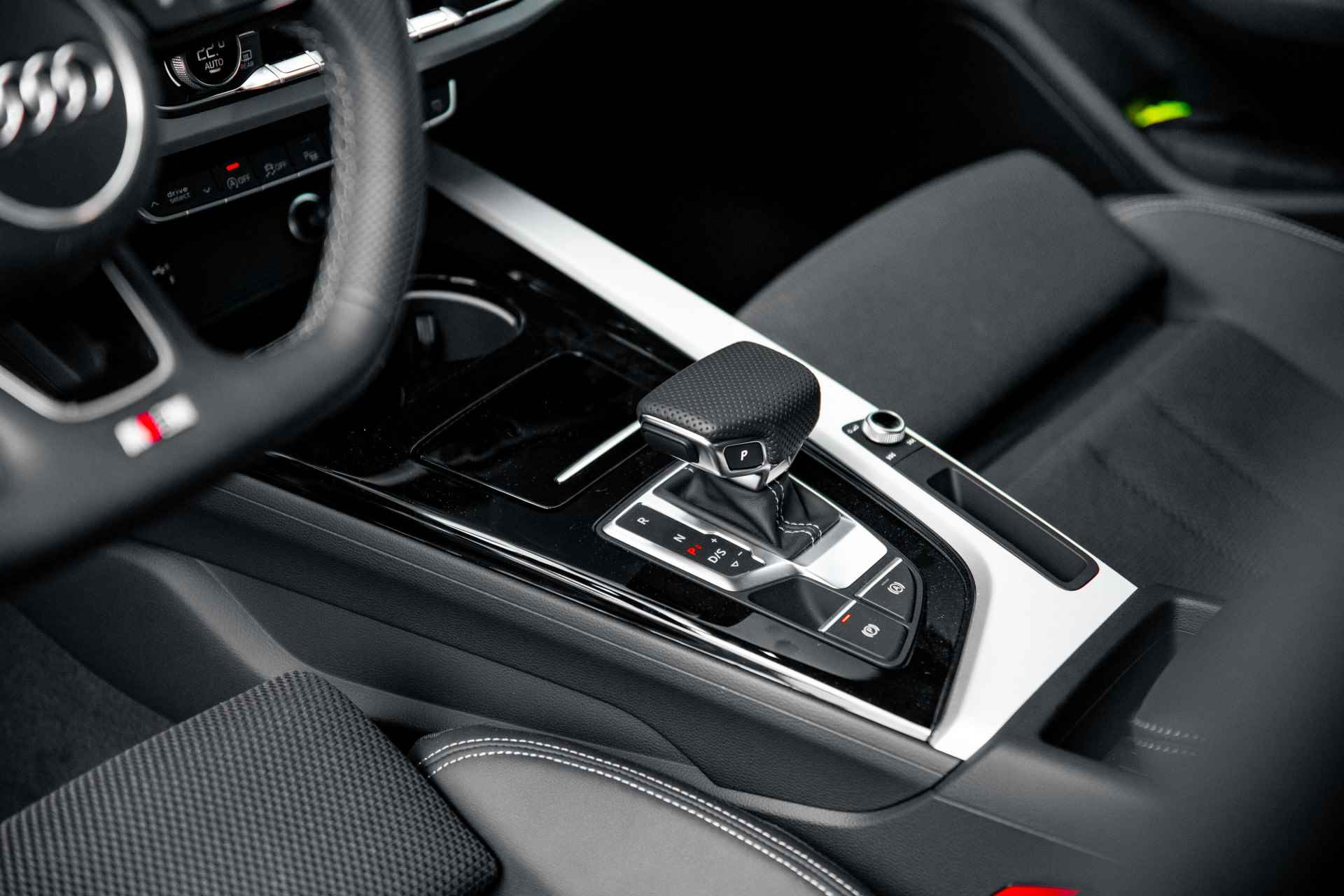 Audi A4 Limousine 35 TFSI 150PK S edition | 360 Camera | Elektrische Stoelen | Stoelverwarming | Ambiente Lichtpakket Plus | - 14/64