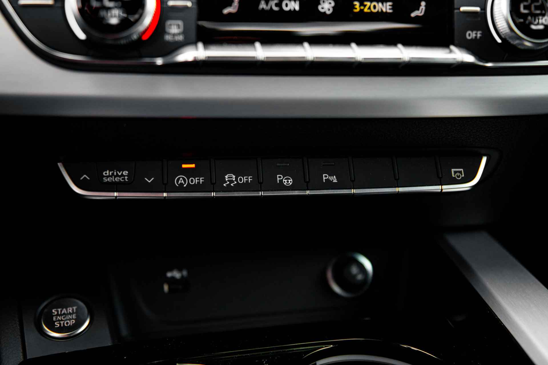 Audi A4 Limousine 35 TFSI 150PK S edition | 360 Camera | Elektrische Stoelen | Stoelverwarming | Ambiente Lichtpakket Plus | - 51/64