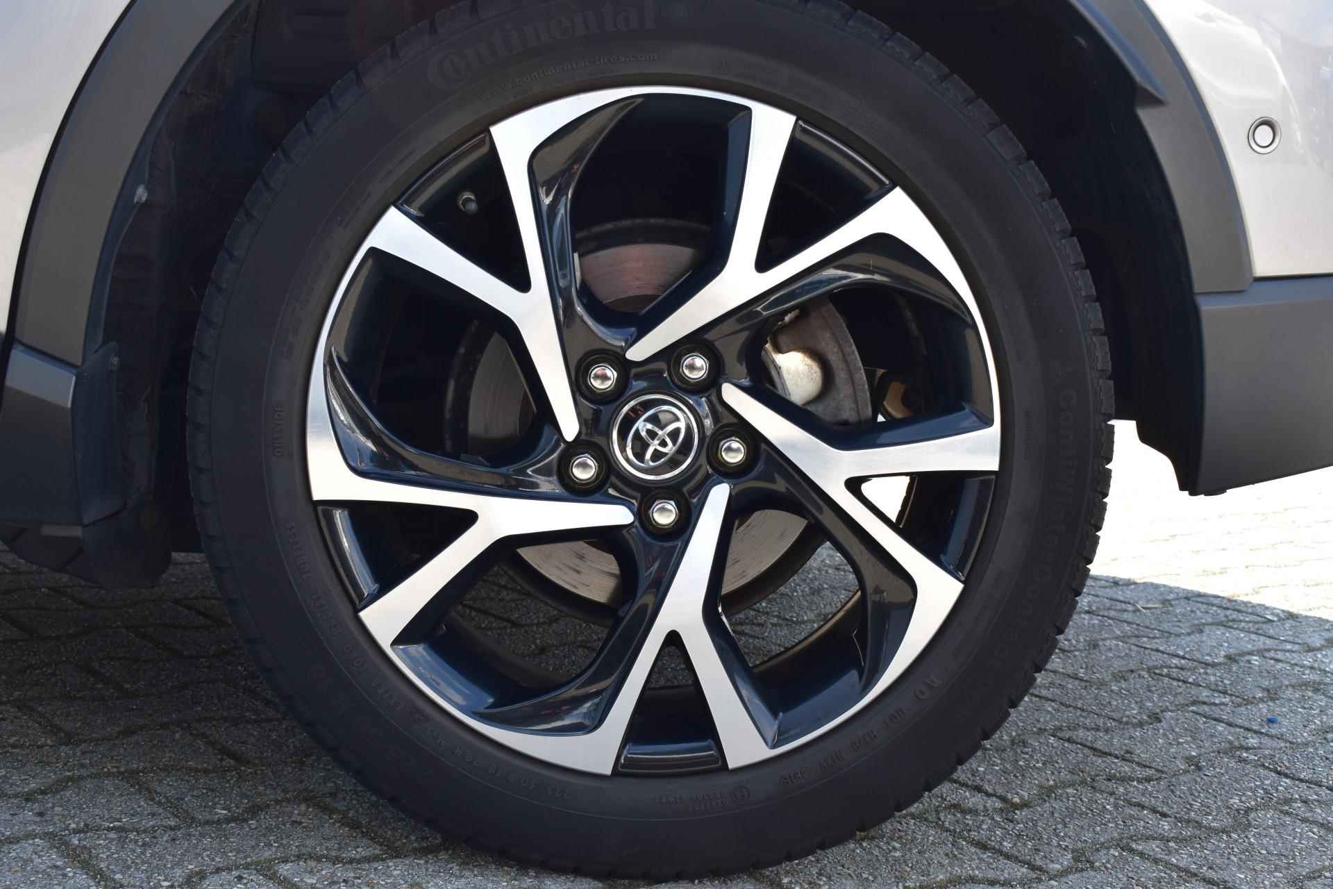 Toyota C-HR 1.8 Hybrid Bi-Tone Plus - 5/12