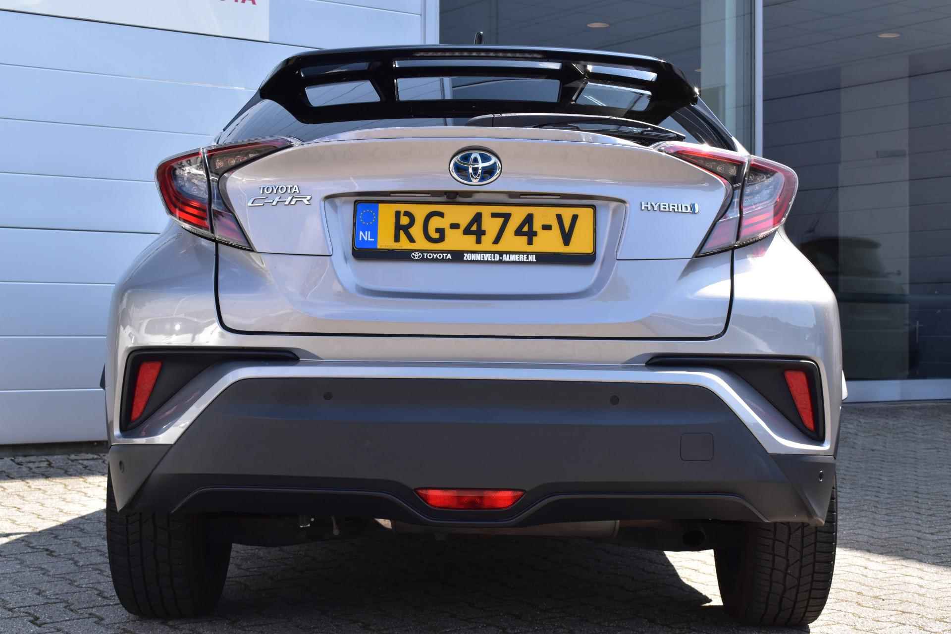 Toyota C-HR 1.8 Hybrid Bi-Tone Plus - 11/12