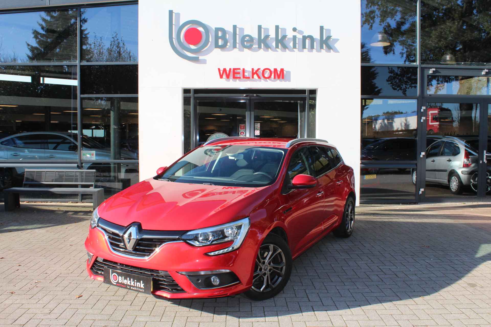 Renault Mégane Estate 1.2 TCe Limited 130 pk EDC AUTOMAAT,Navigatie,Clima, stoel verw., Trekhaak - 2/41