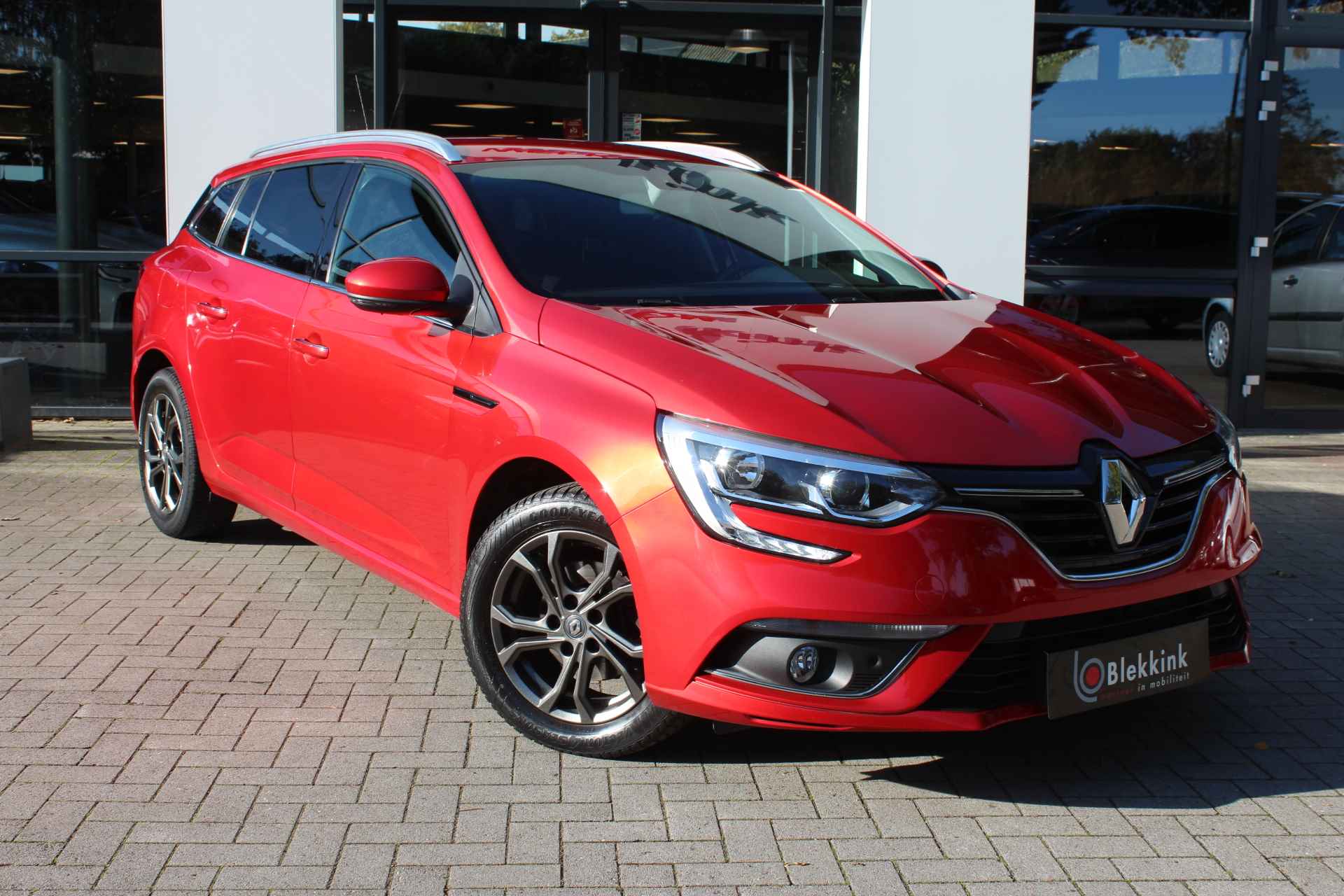 Renault Mégane Estate 1.2 TCe Limited 130 pk EDC AUTOMAAT,Navigatie,Clima, stoel verw., Trekhaak - 8/41