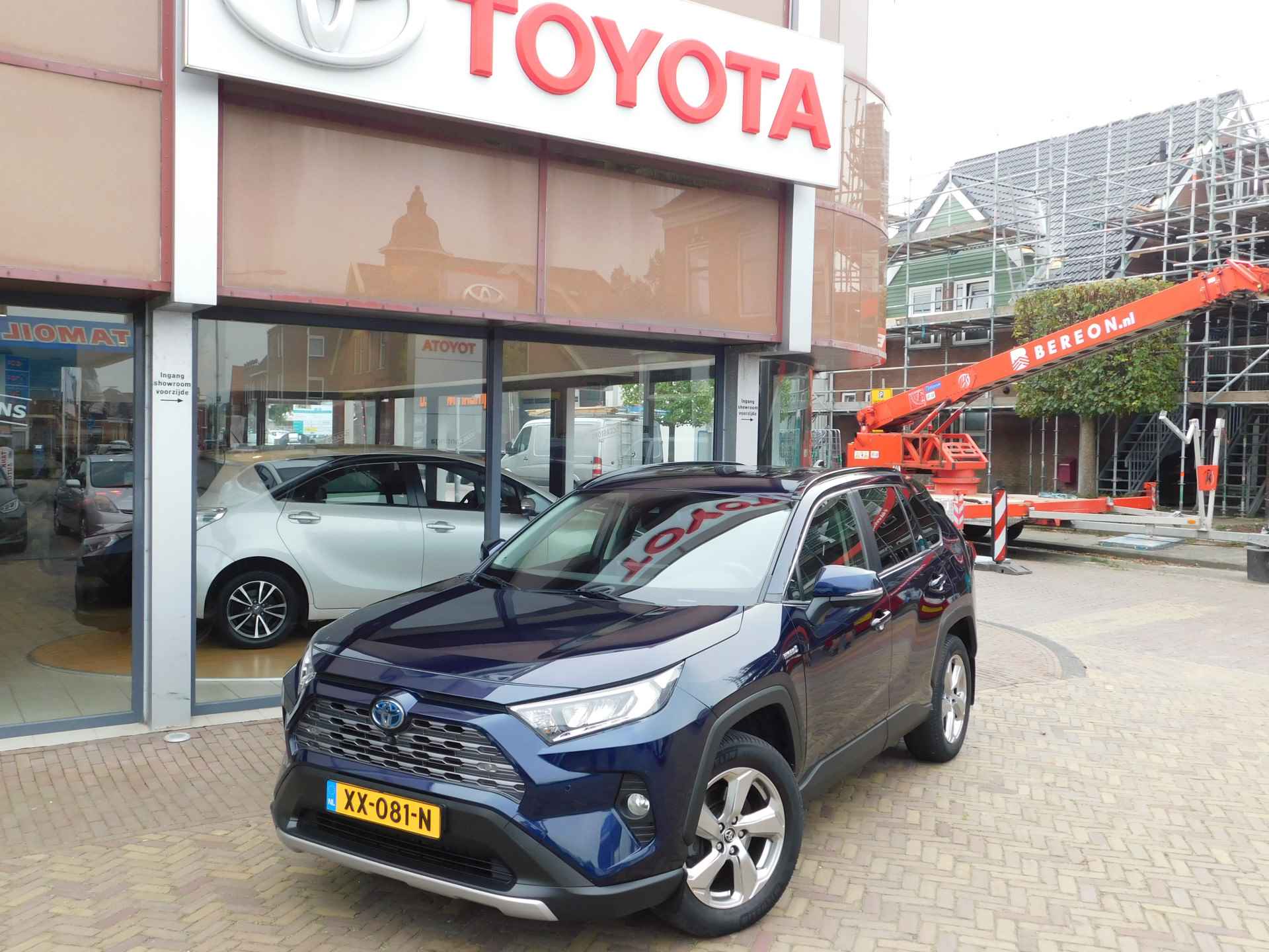 Toyota RAV4 2.5 Hybrid First Edition - 8/38