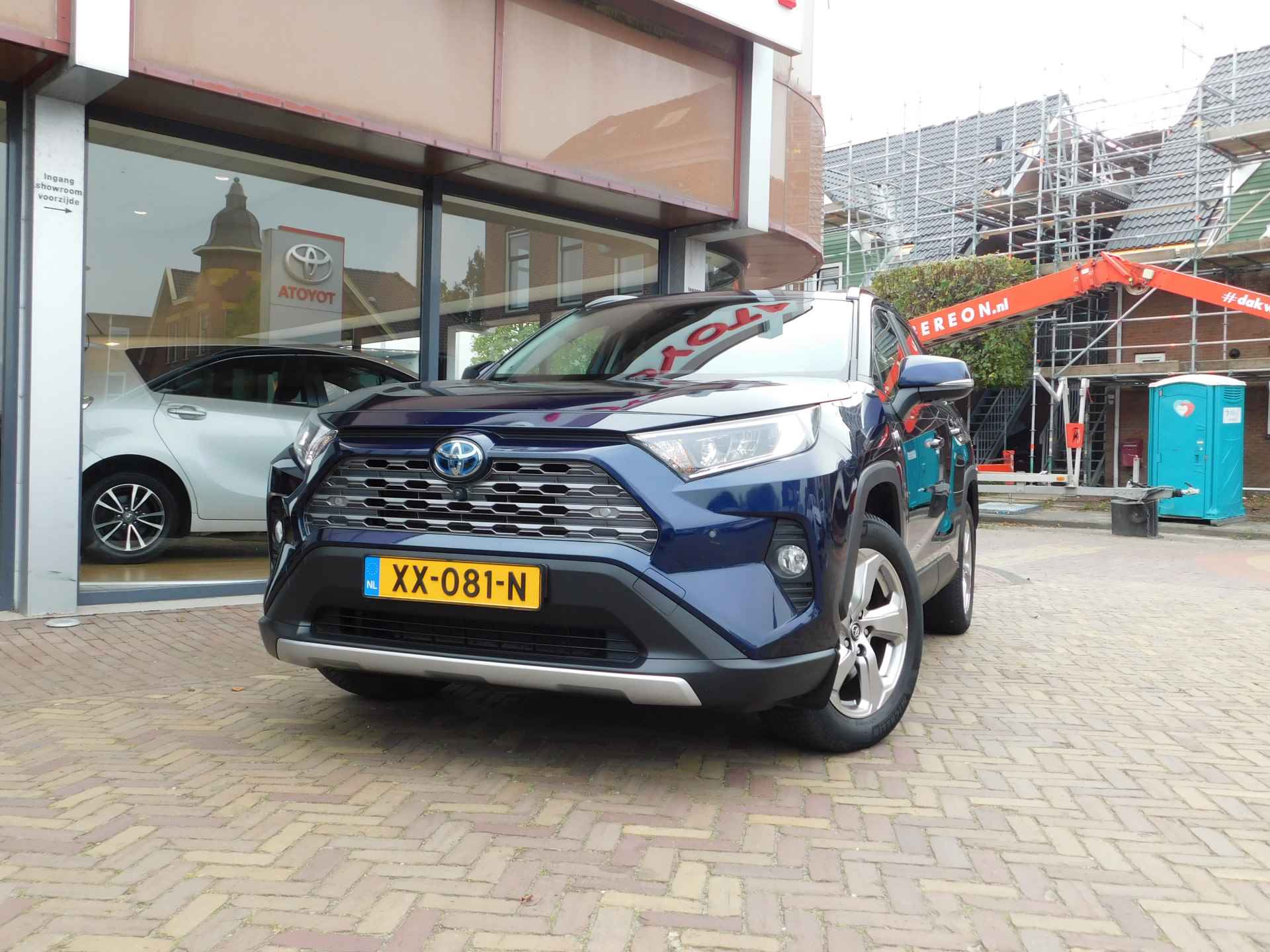 Toyota RAV4 2.5 Hybrid First Edition - 9/38