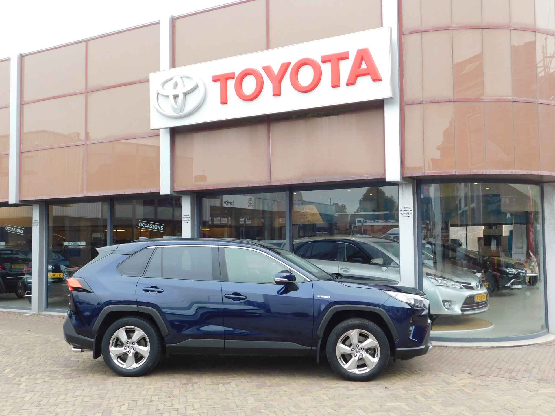 Toyota RAV4 2.5 Hybrid First Edition - 33/38