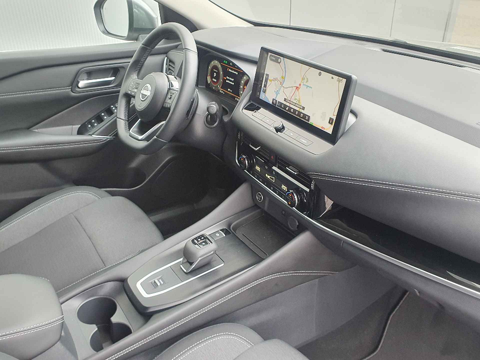 Nissan QASHQAI 1.3 MHEV N-Connecta Automaat Navigatie, Adaptive Cruise Control, 360 Camera, 18"Lm,Stoel/Stuurverwarming, LED - 5/30