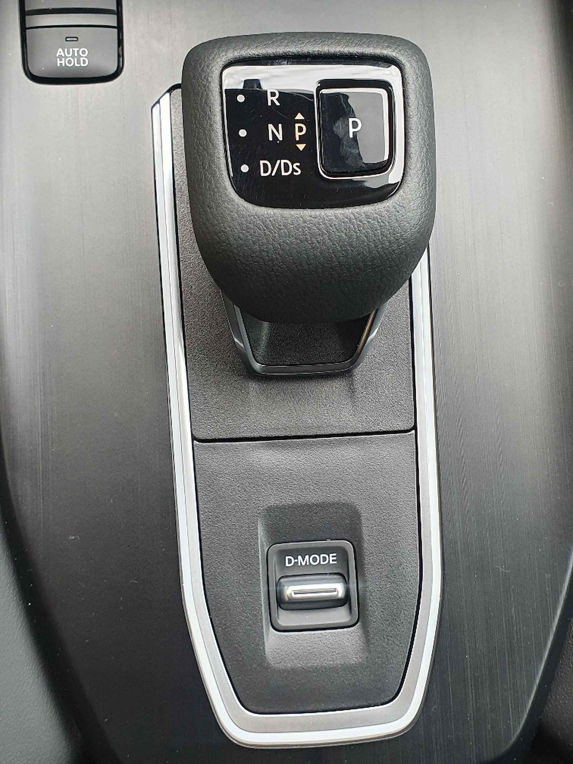 Nissan QASHQAI 1.3 MHEV N-Connecta Automaat Navigatie, Adaptive Cruise Control, 360 Camera, 18"Lm,Stoel/Stuurverwarming, LED - 7/30