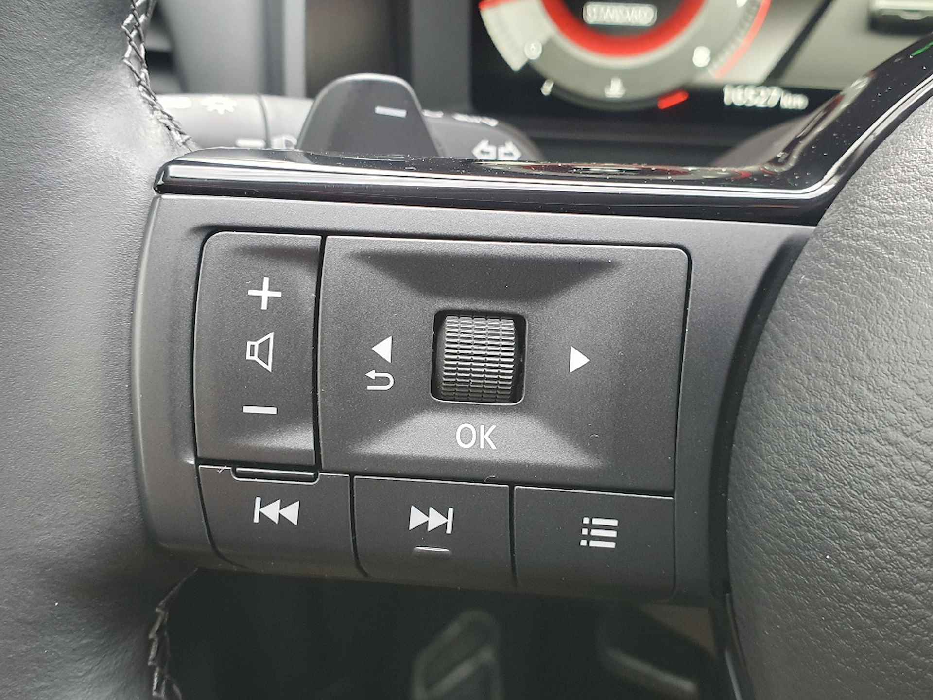 Nissan QASHQAI 1.3 MHEV N-Connecta Automaat Navigatie, Adaptive Cruise Control, 360 Camera, 18"Lm,Stoel/Stuurverwarming, LED - 14/30