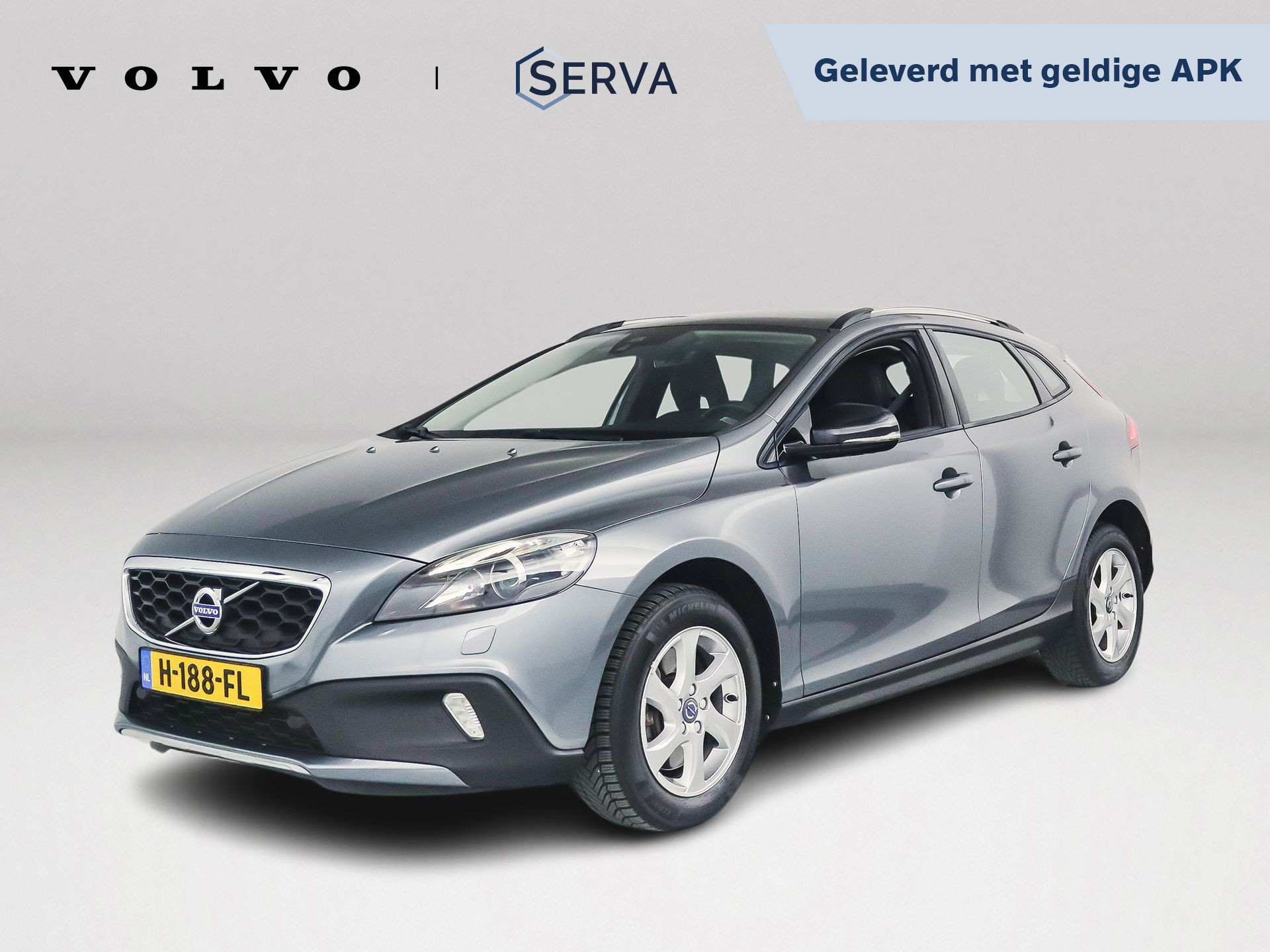 Volvo V40 Cross Country D3 Aut. Momentum | Trekhaak | Parkeercamera | Panoramadak