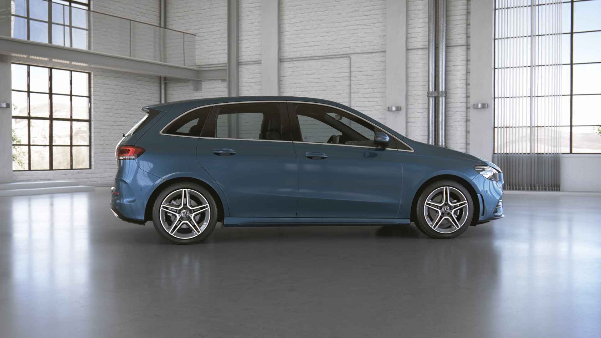 Mercedes-Benz B-klasse 200 Business Solution AMG | Trekhaak | Widescreen | Stoelverwarming | Achteruitrijcamera | - 4/14