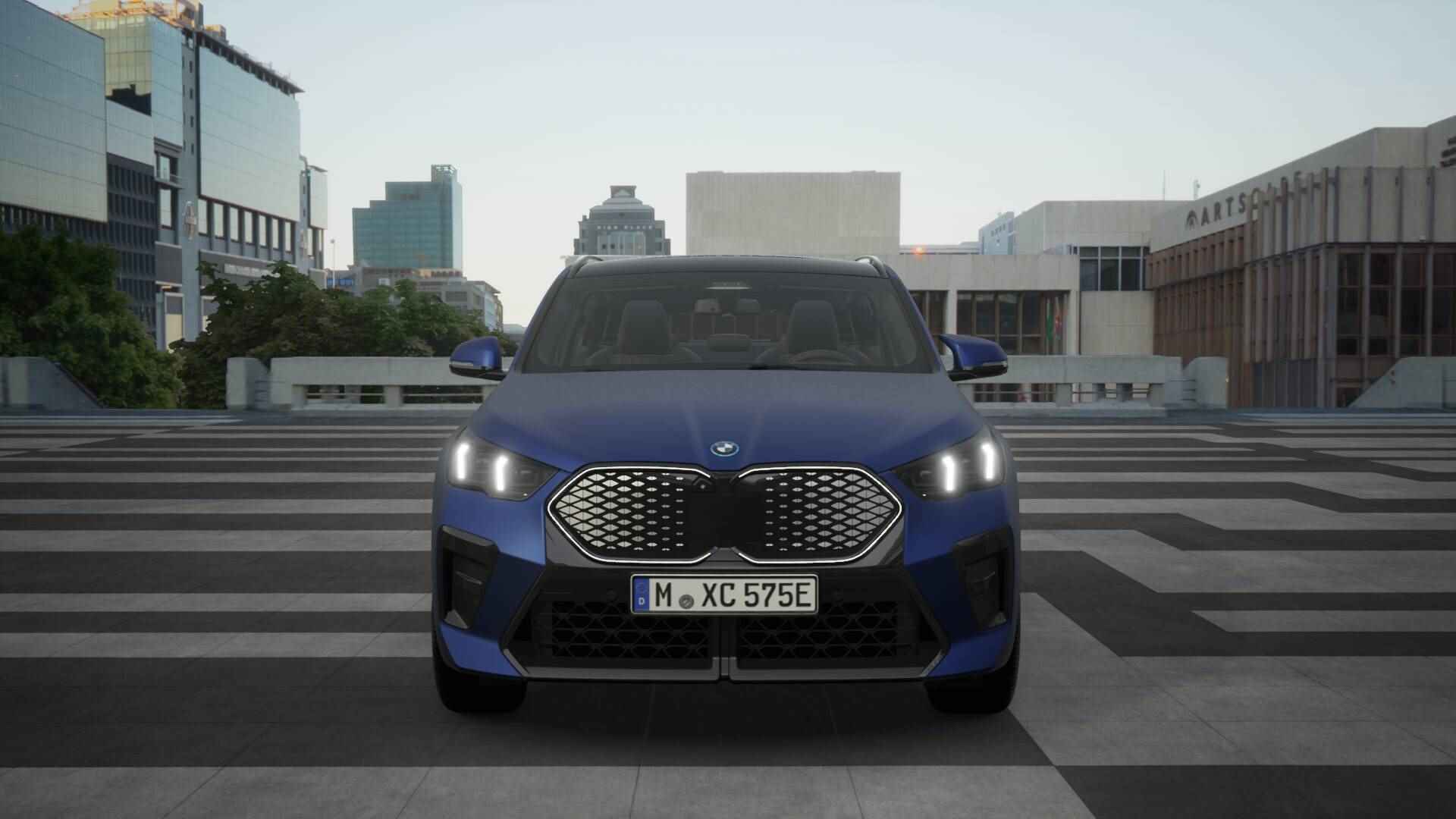 BMW iX2 eDrive20 High Executive M Sport 65kWh / Panoramadak / Sportstoelen / Adaptieve LED / Adaptief M Onderstel / Parking Assistant Plus / Driving Assistant Professional - 4/11