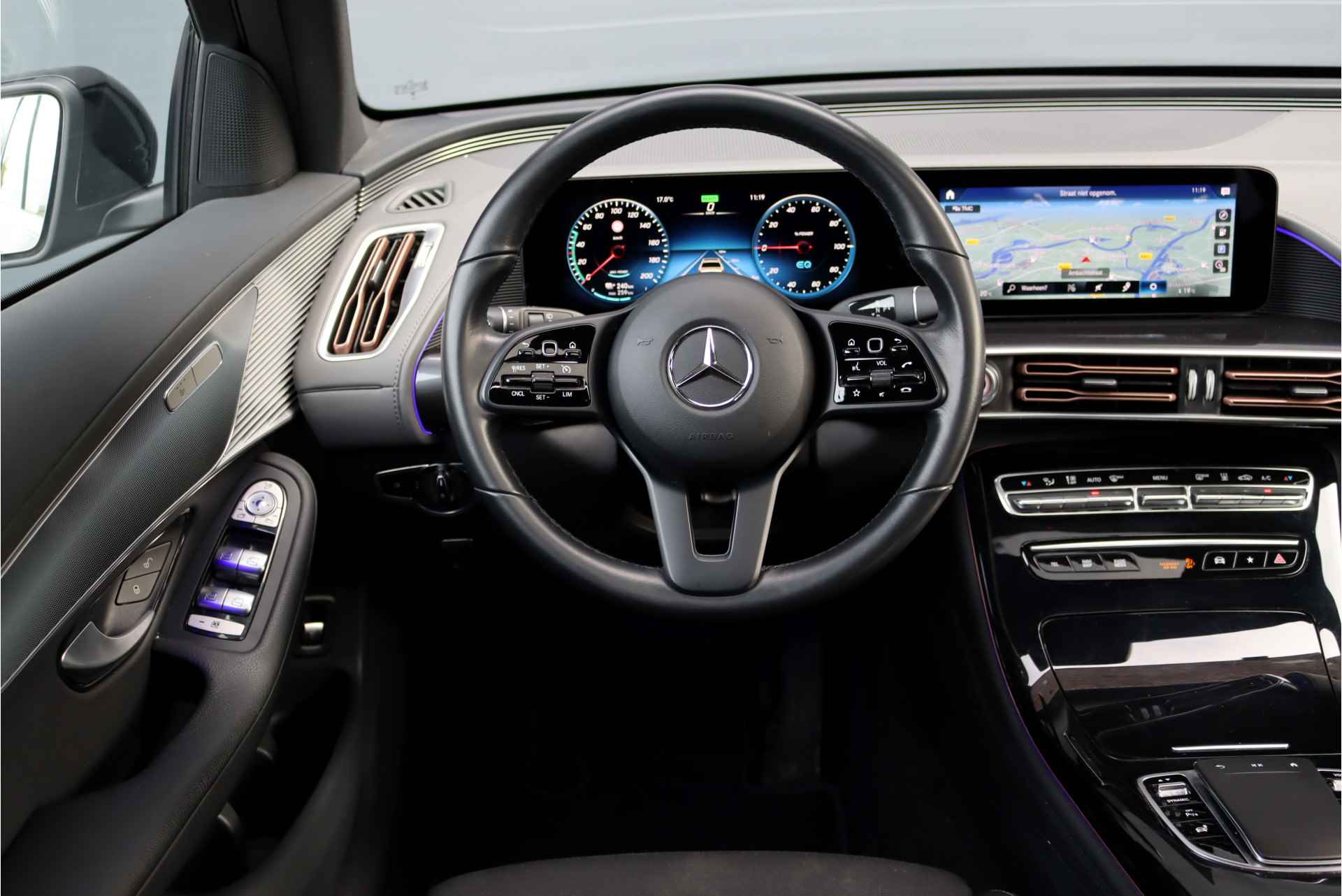Mercedes-Benz EQC 400 4-MATIC Business Solution 80 kWh, 45.000,- netto! Schuif-/Kanteldak, Surround Camera, Keyless Go, Cruise Control, Multibeam LED, Zitcomfortpakket, Sfeerverlichting, Stoelverwarming, Etc. - 5/39