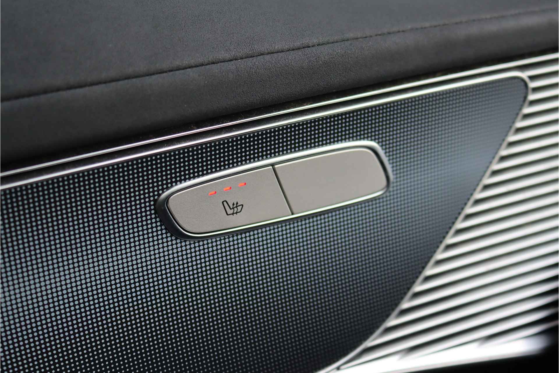 Mercedes-Benz EQC 400 4-MATIC Business Solution 80 kWh, 45.000,- netto! Schuif-/Kanteldak, Surround Camera, Keyless Go, Cruise Control, Multibeam LED, Zitcomfortpakket, Sfeerverlichting, Stoelverwarming, Etc. - 7/39