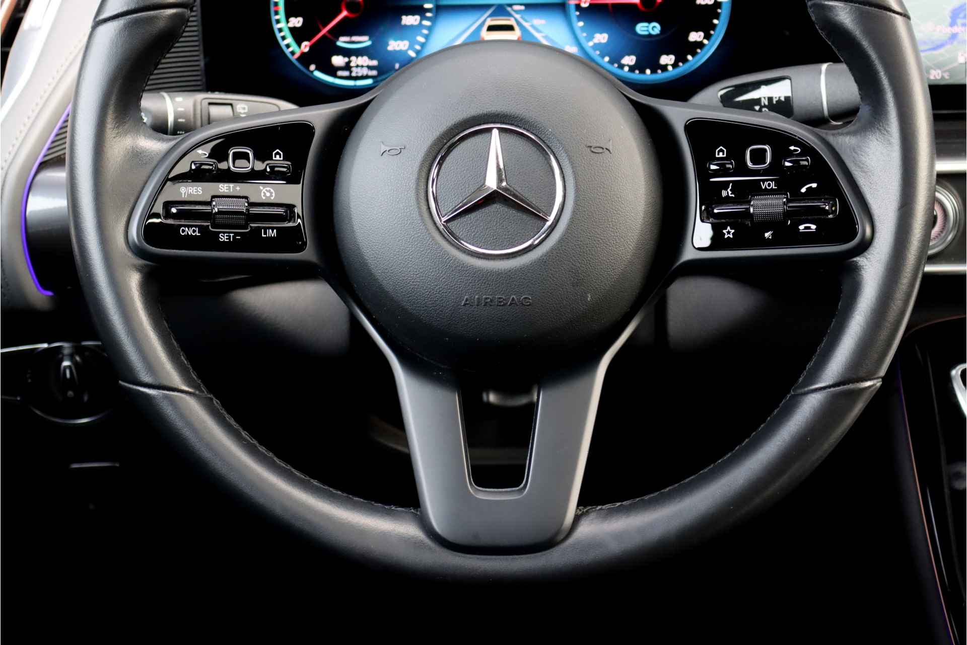 Mercedes-Benz EQC 400 4MATIC Business Solution 80 kWh, 44.000,- ex BTW, Schuif-/Kanteldak, Surround Camera, Keyless Go, Cruise Control, Multibeam LED, Zitcomfortpakket, Sfeerverlichting, Stoelverwarming, Etc. - 28/39