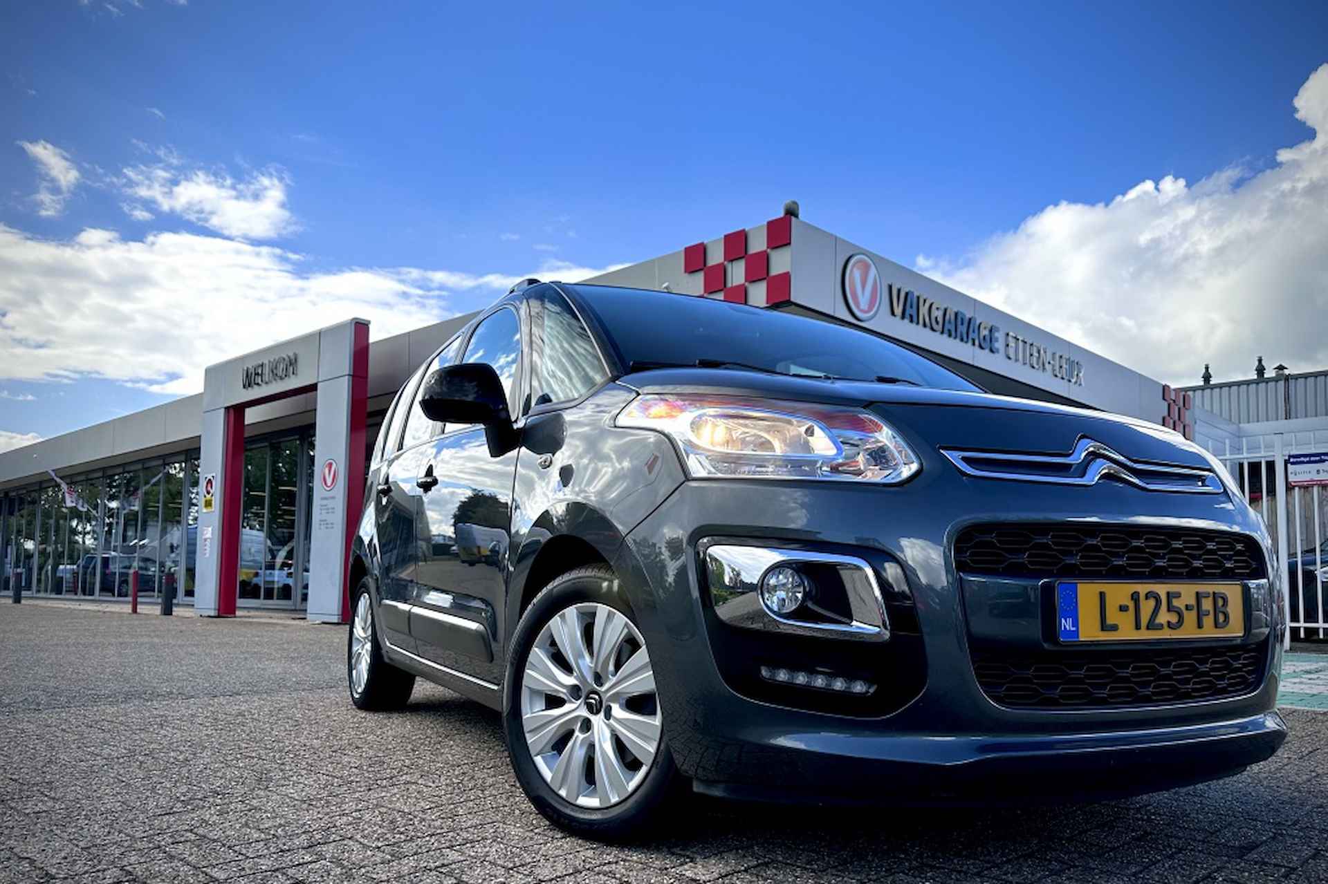 Citroen C3 Picasso 1.2 PureT Exclusive / CAMERA / CLIMATE CONTROL - 4/28