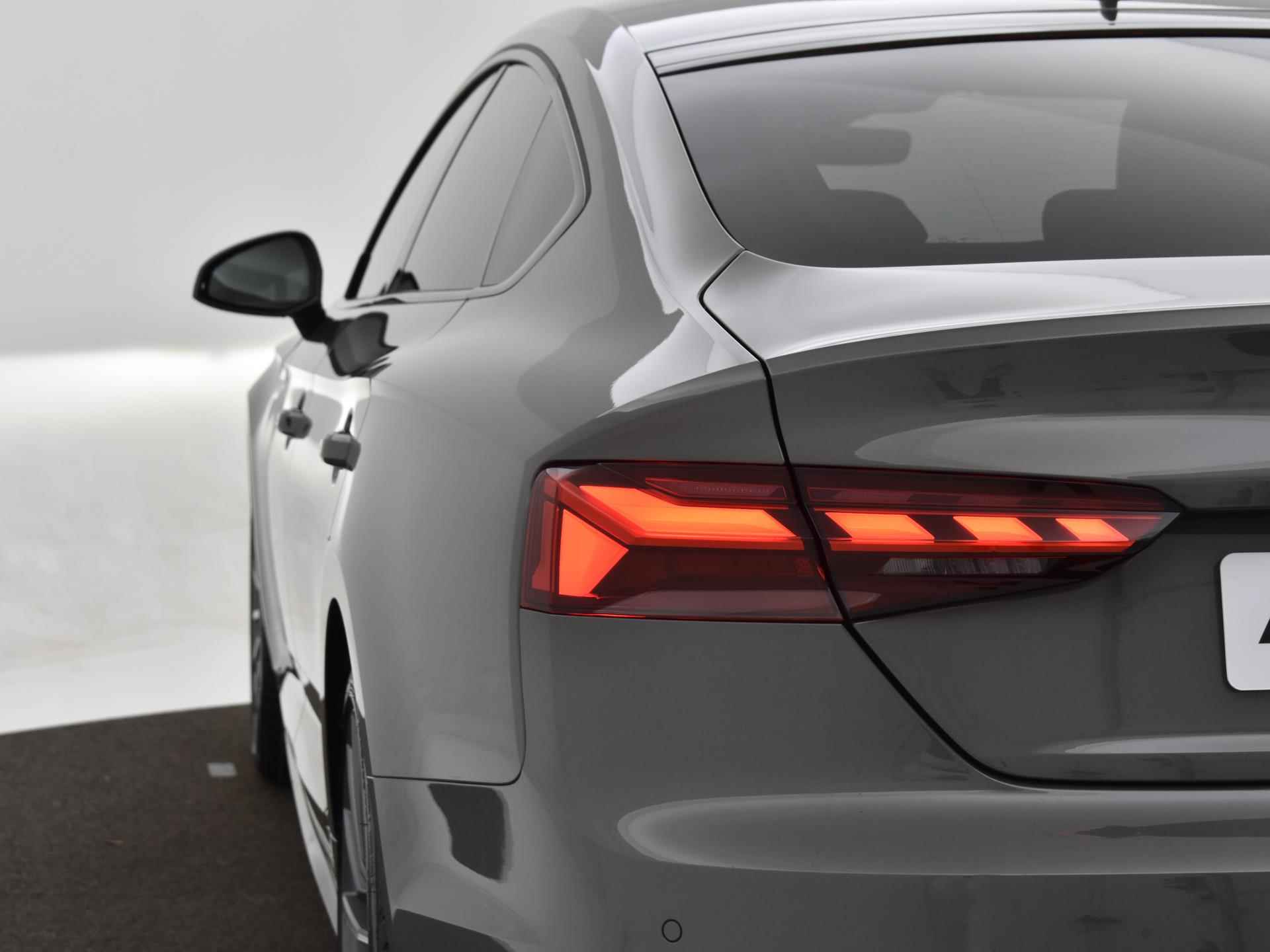 Audi A5 Sportback 35 TFSI S edition Competition 150 PK ·Assistentiepakket parking · Optiekpakket zwart plus · Stoelverwarming · Afgevlakt stuurwiel · - 11/38