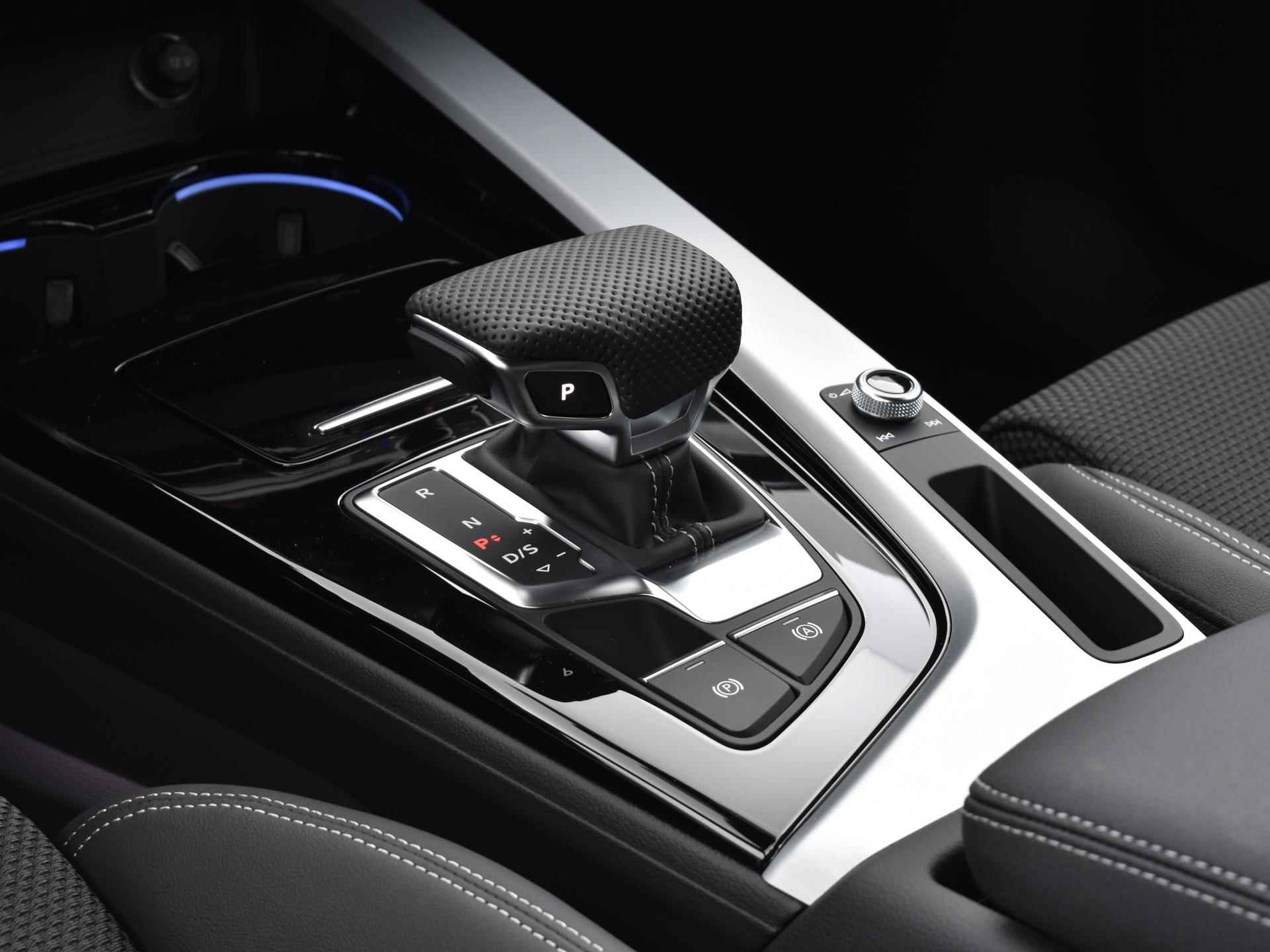 Audi A5 Sportback 35 TFSI S edition Competition 150 PK ·Assistentiepakket parking · Optiekpakket zwart plus · Stoelverwarming · Afgevlakt stuurwiel · - 32/38