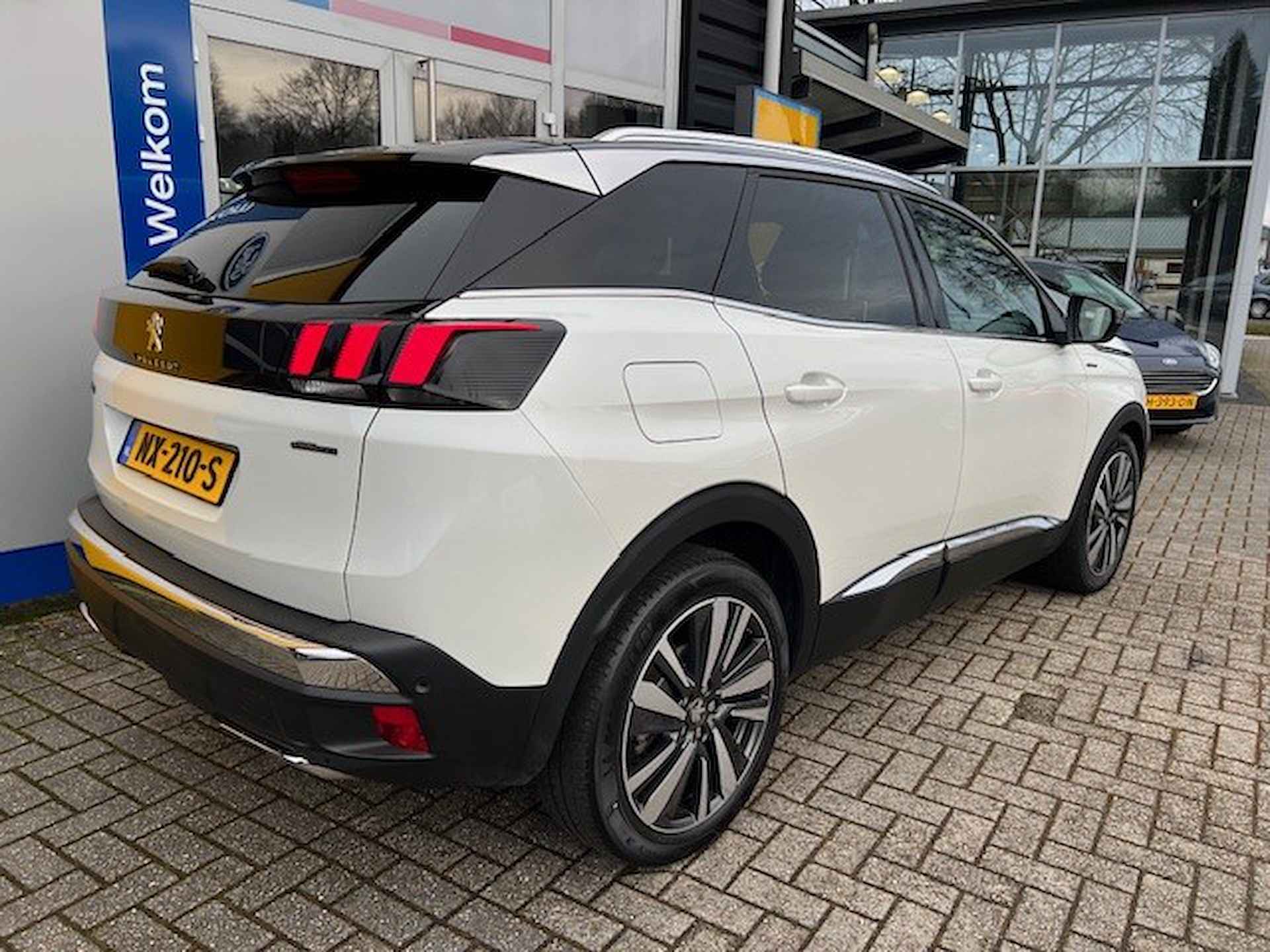 Peugeot 3008 SUV GT-Line 1.2 130PK | FOCAL SOUND| CAMERA | FULL LED KOPLAMPEN| DEALER OH| NAVIGATIE| KEYLESS START & ENTRY| 19" VELG - 8/48