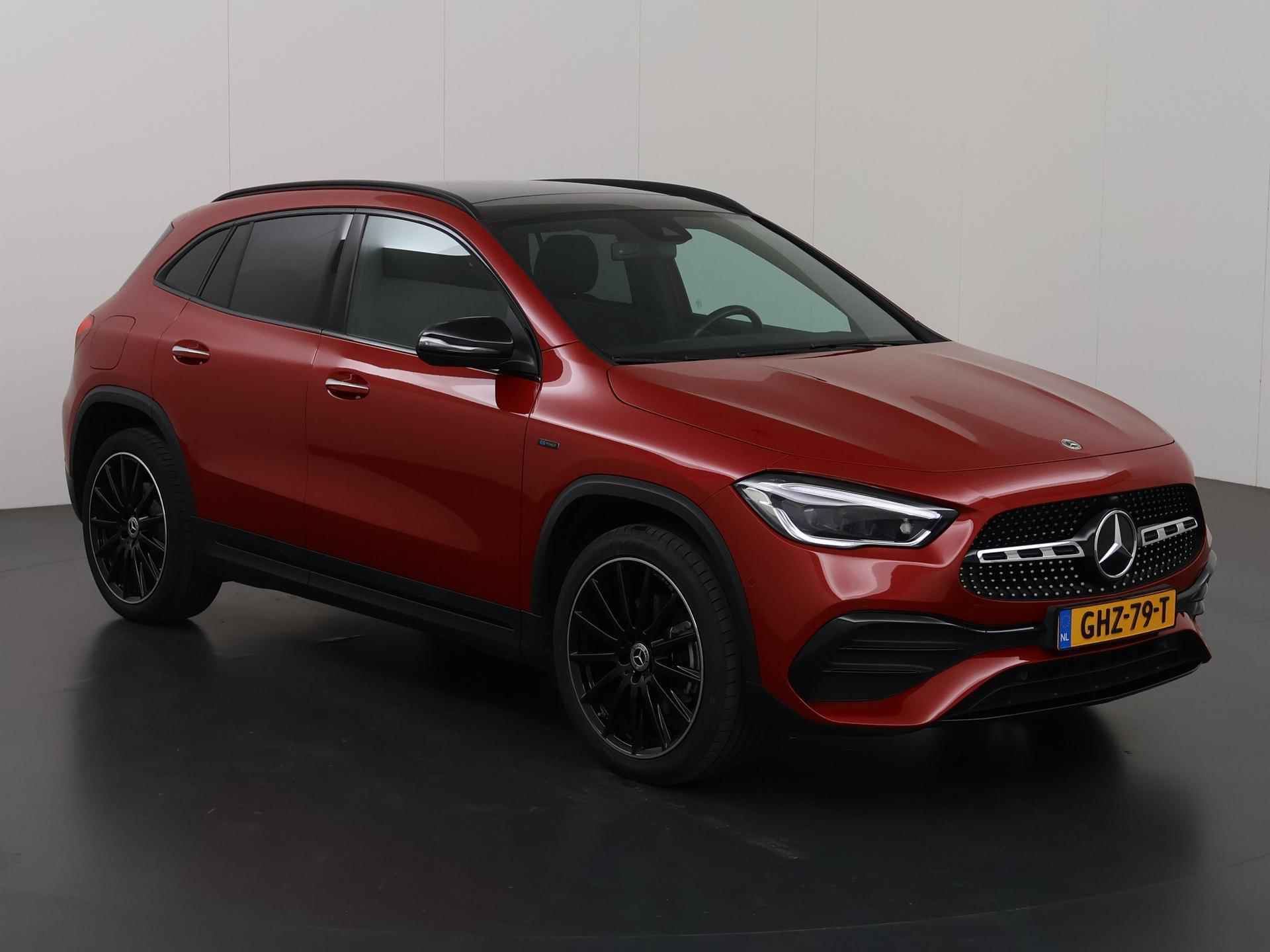 Mercedes-Benz GLA-klasse 250 e AMG Premium Plus | Ele. verstelbare stoelen + Geheugen | Panoramadak | Camera | WideScreen | Sfeerverlichting | Ele. bedienbaar kofferdeksel | - 24/48