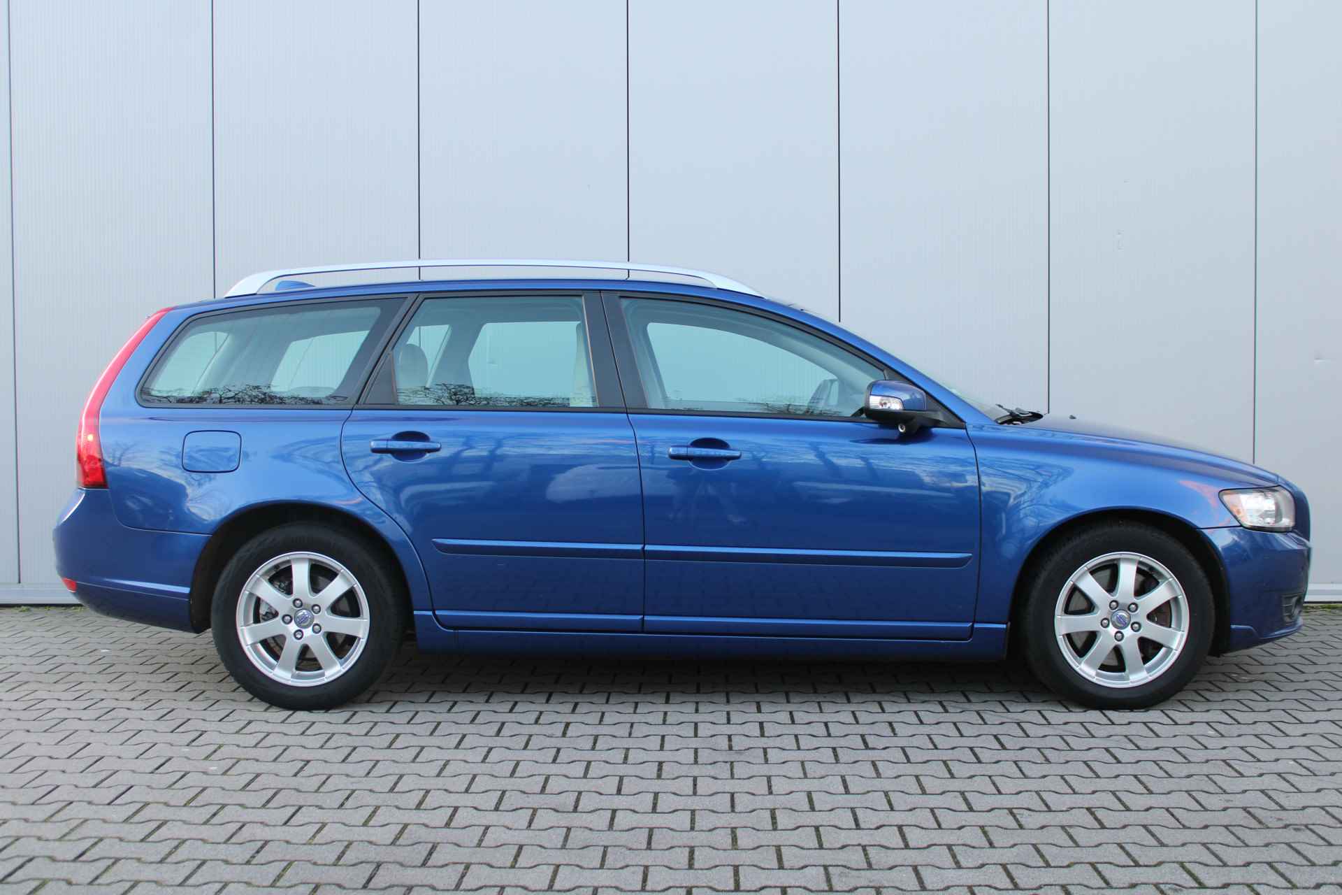 Volvo V50 2.0D Automaat Edition II | Trekhaak | Bestuurdersstoel elektrisch verstelbaar met geheugen | Blis | | Geen garantie | - 3/35