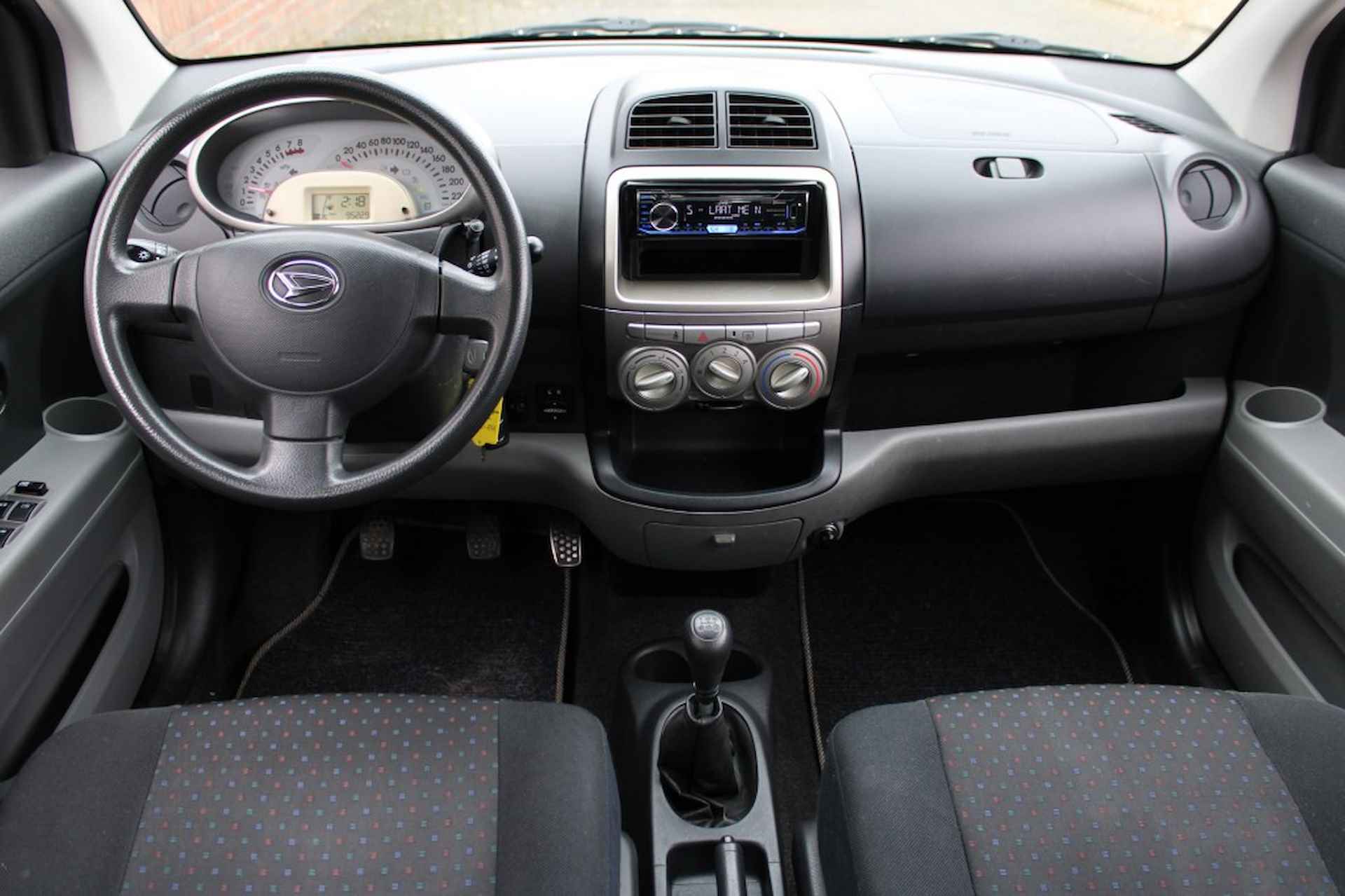 DAIHATSU Sirion 1.0i 12V Premium - 5/26