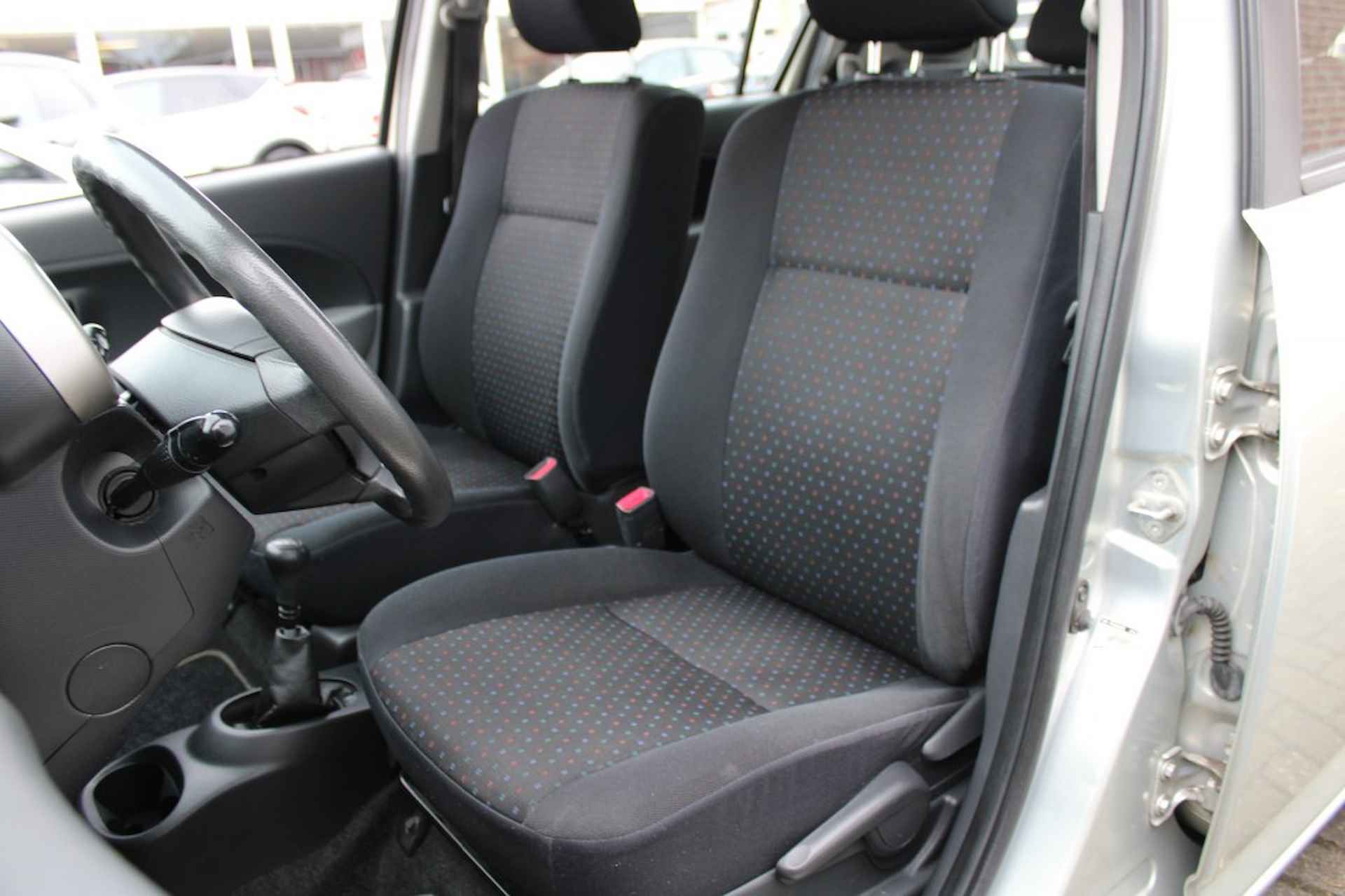 DAIHATSU Sirion 1.0i 12V Premium - 19/26