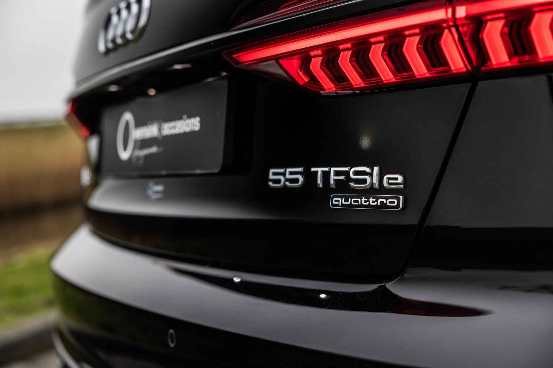 Audi A6 Limousine 55 TFSI e quattro Competition | S-Line | Schuif/Kantel dak | lichtmetaal | Digitaal Dashboard | Adaptieve Cruise Control | Matrix LED | Trekhaak | - 10/49