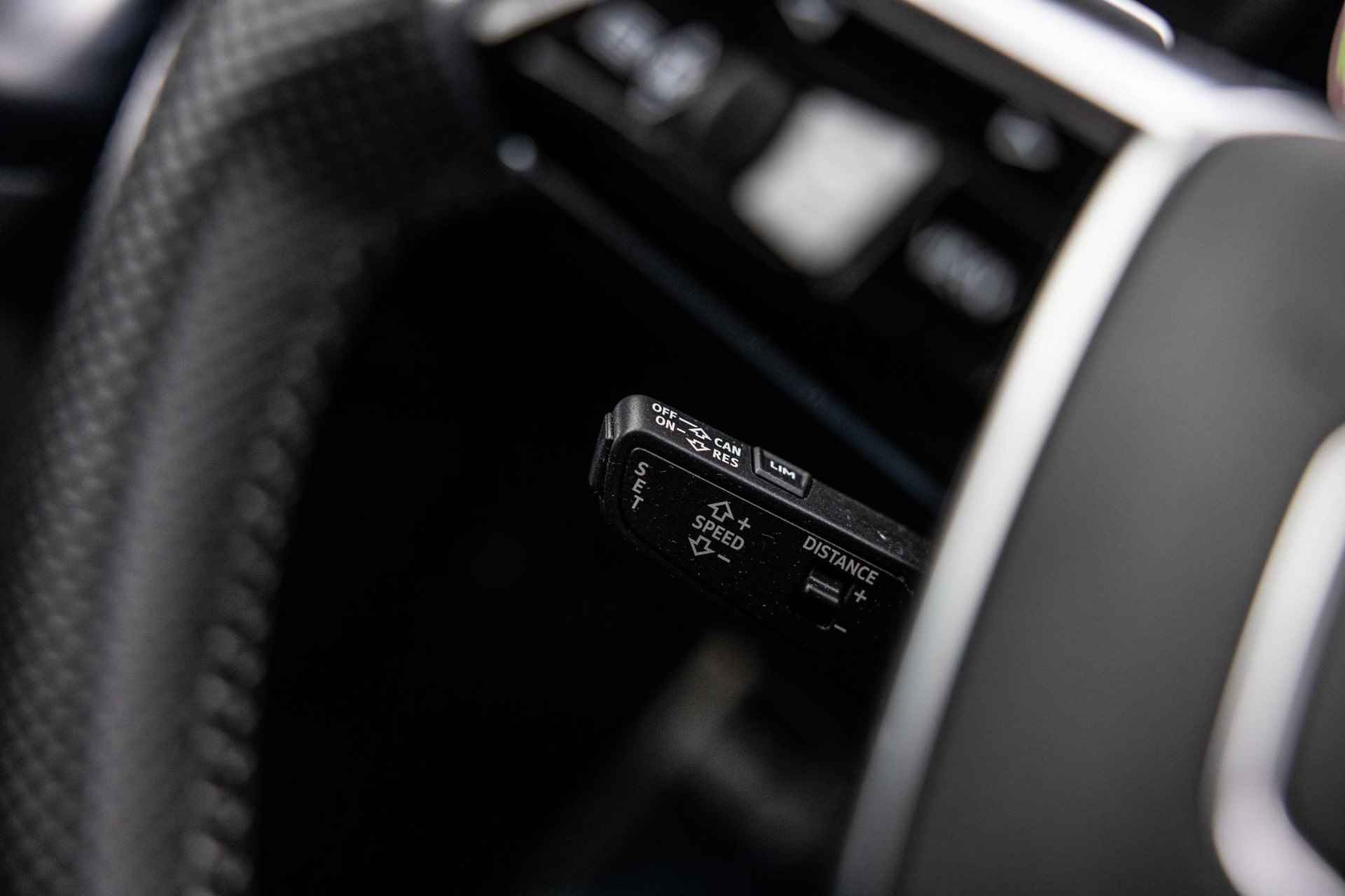 Audi A6 Limousine 55 TFSI e quattro Competition | S-Line | Schuif/Kantel dak | lichtmetaal | Digitaal Dashboard | Adaptieve Cruise Control | Matrix LED | Trekhaak | - 33/49