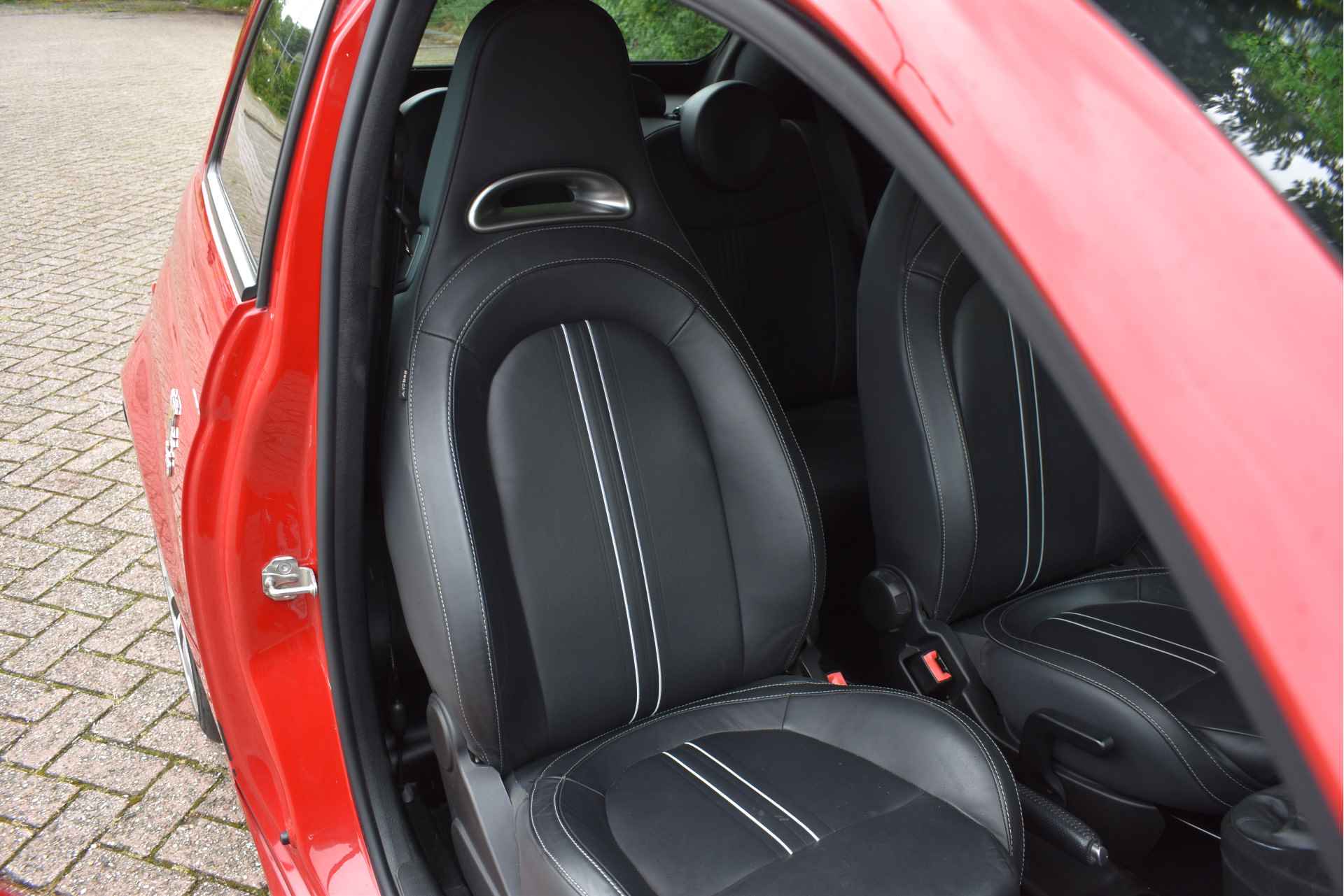 Fiat 500C 1.4 T-Jet Abarth Custom 595 Turismo | NL-Auto | Lederen sportstoelen | Climate Control | Digitale tellers | 17" | NAP - 42/57