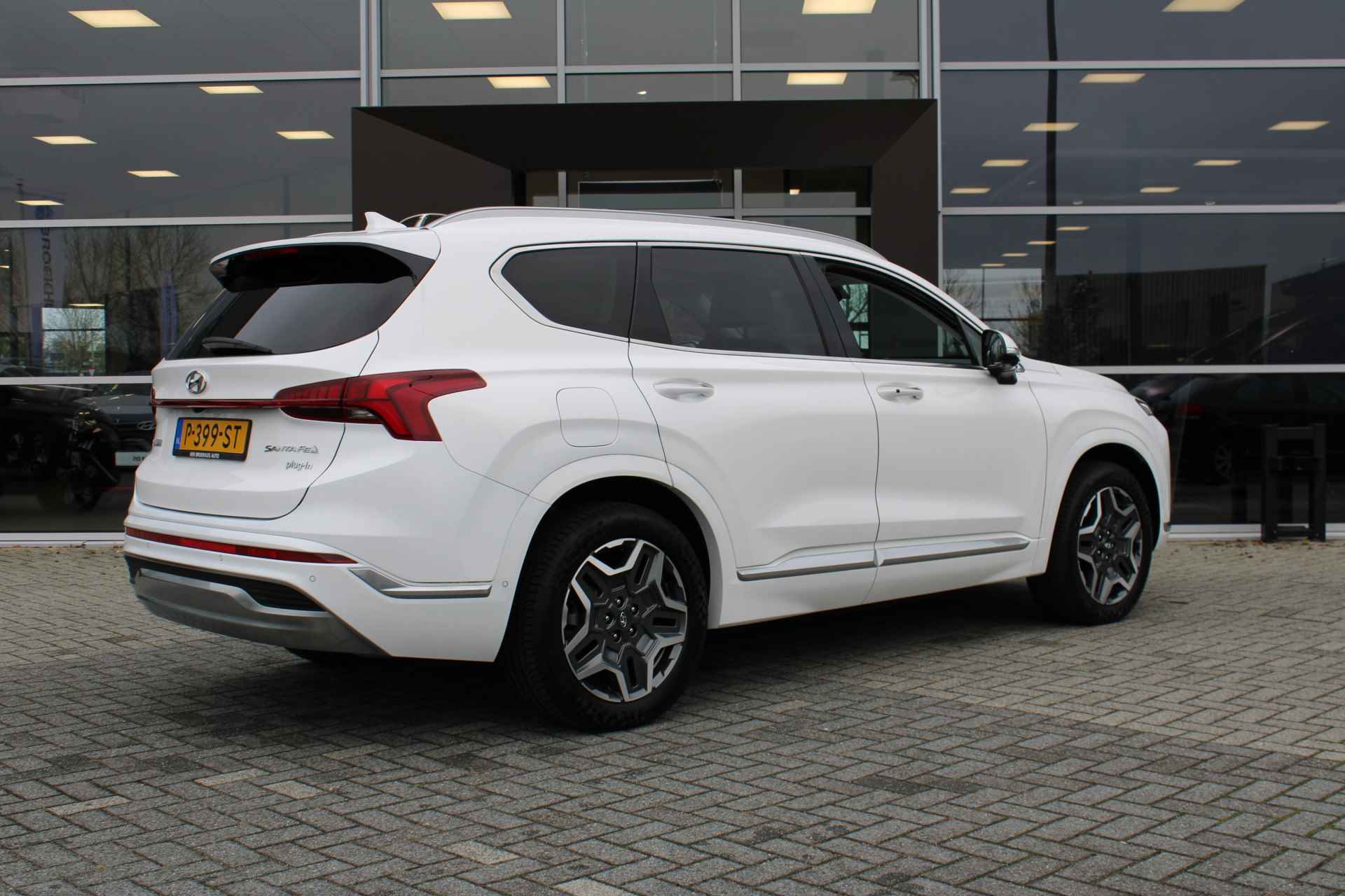 Hyundai Santa Fe 1.6 T-GDI PHEV Premium Plus Sky 7p. - 5/52