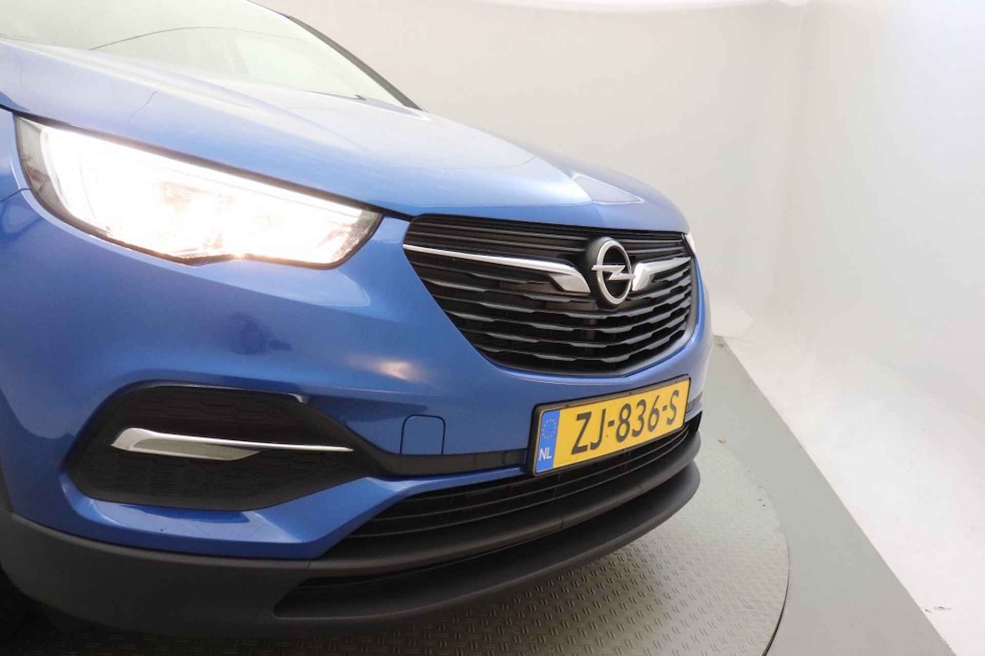 OPEL Grandland X 1.2 Turbo Business + Carplay, Trekhaak, Navi, Clima - 29/31