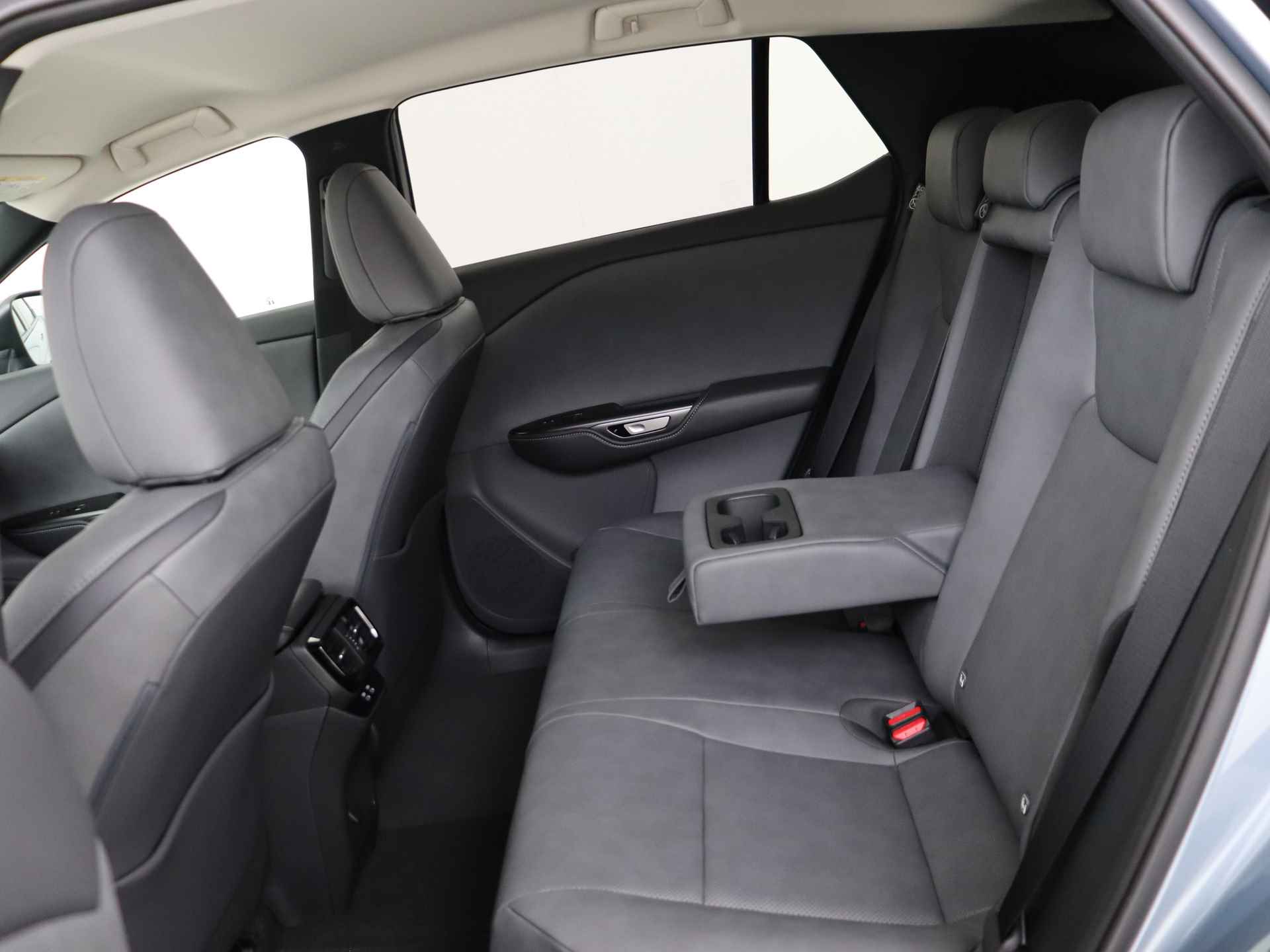 Lexus RZ 450e Executive Line | Lederen Bekleding | Elektrische Stoelen | Privacy Glass | - 21/44