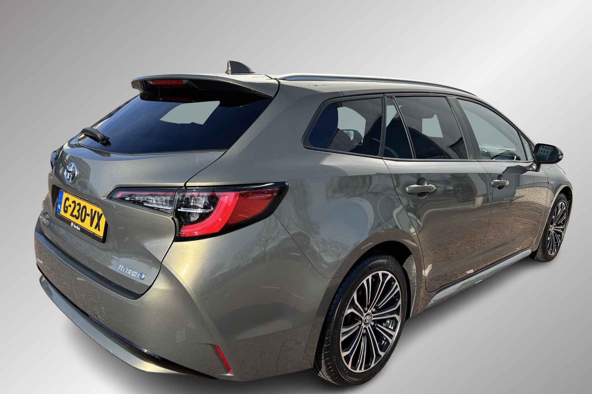 Toyota Corolla Touring Sports 1.8 Hybrid Business Plus Stoelverwarming, Apple Carplay Android Auto, Adaptive Cruise Controle - 2/53