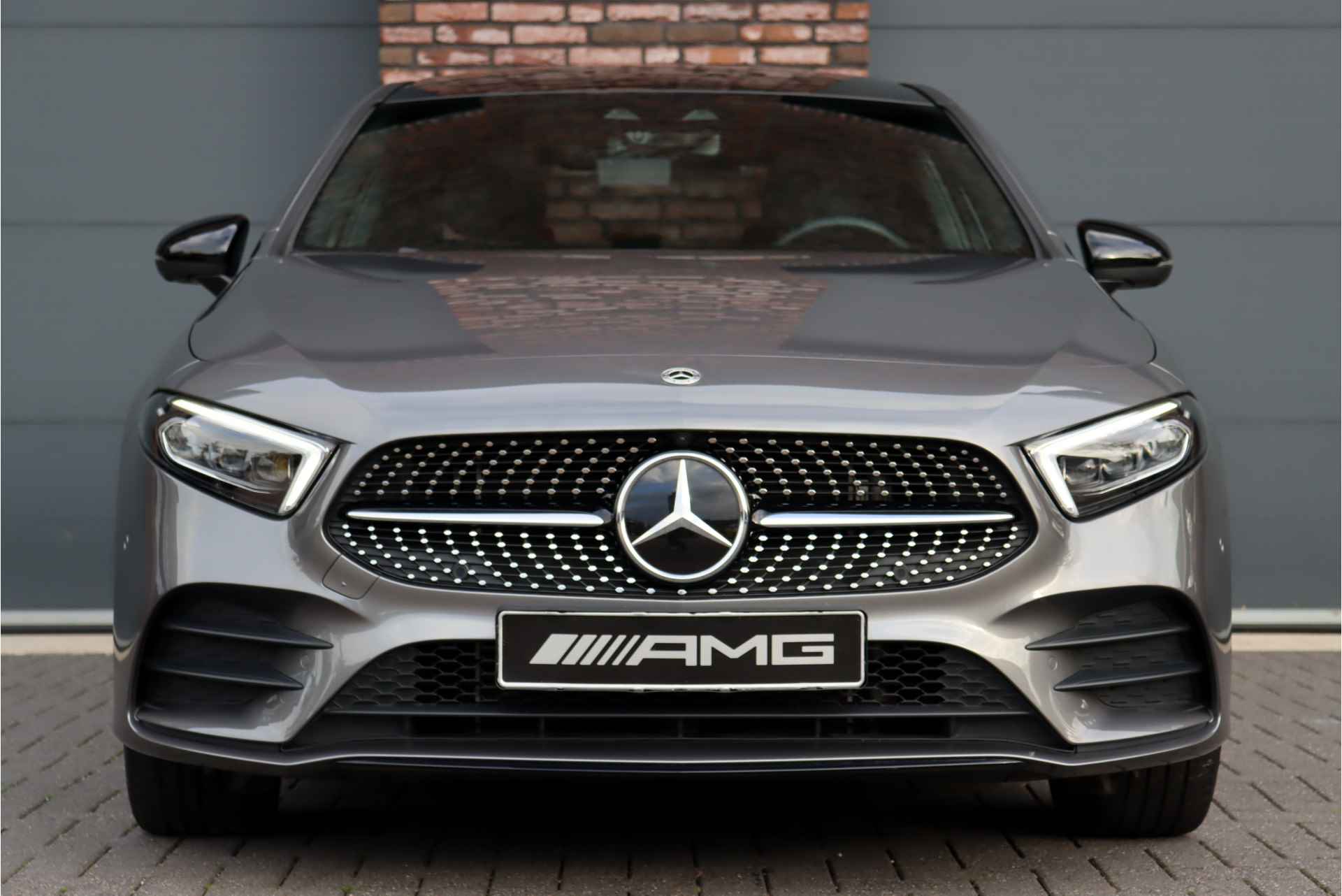 Mercedes-Benz A-Klasse 250 e Premium AMG Line Aut8, Hybride, Panoramadak, Keyless Go, Camera, Nightpakket, Sfeerverlichting, Cruise Control, Zitcomfortpakket, High Perf. LED, Etc. - 14/31
