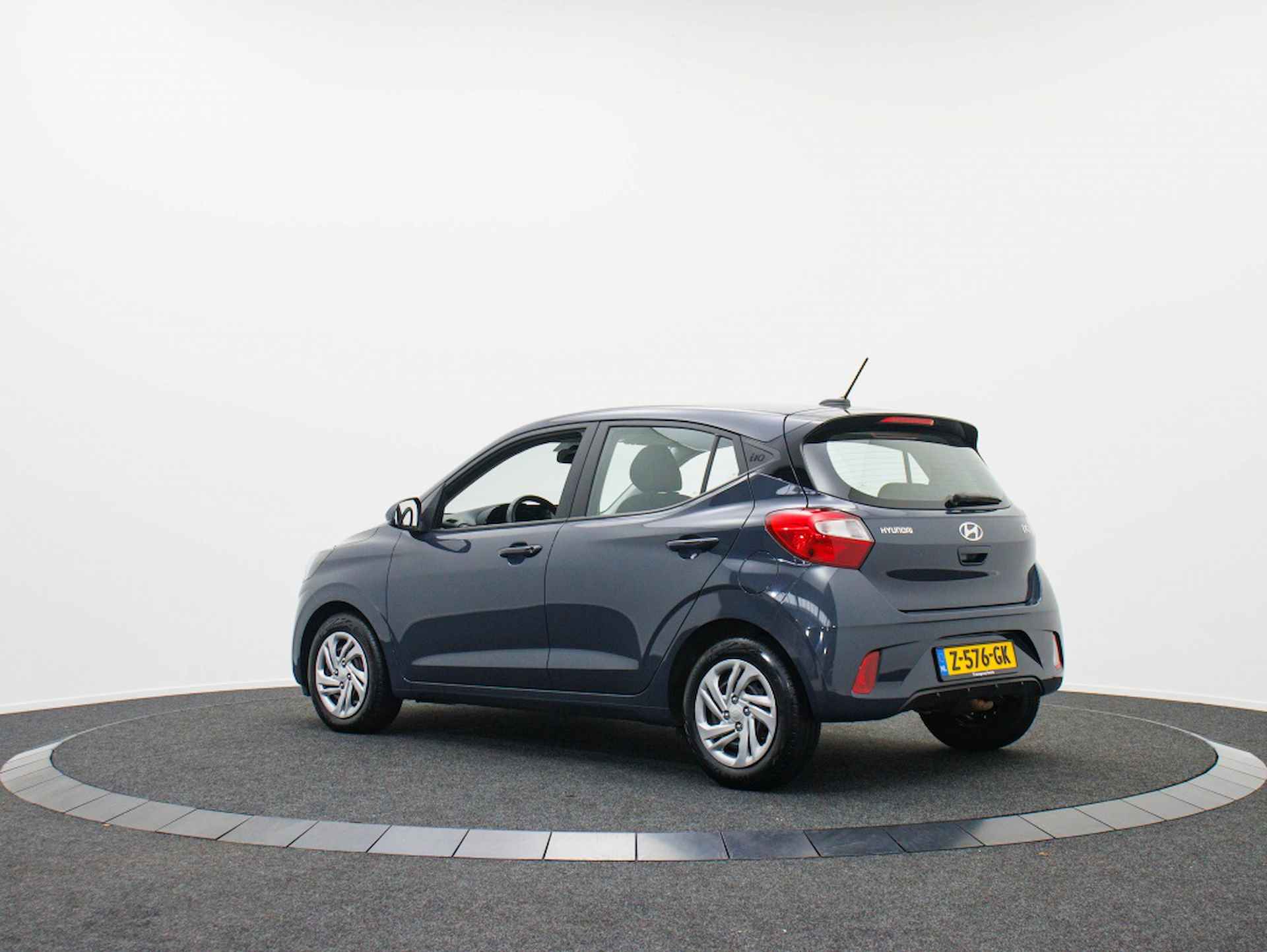 Hyundai i10 1.0 Comfort | Private lease 309 pm | Android Auto - 2/40