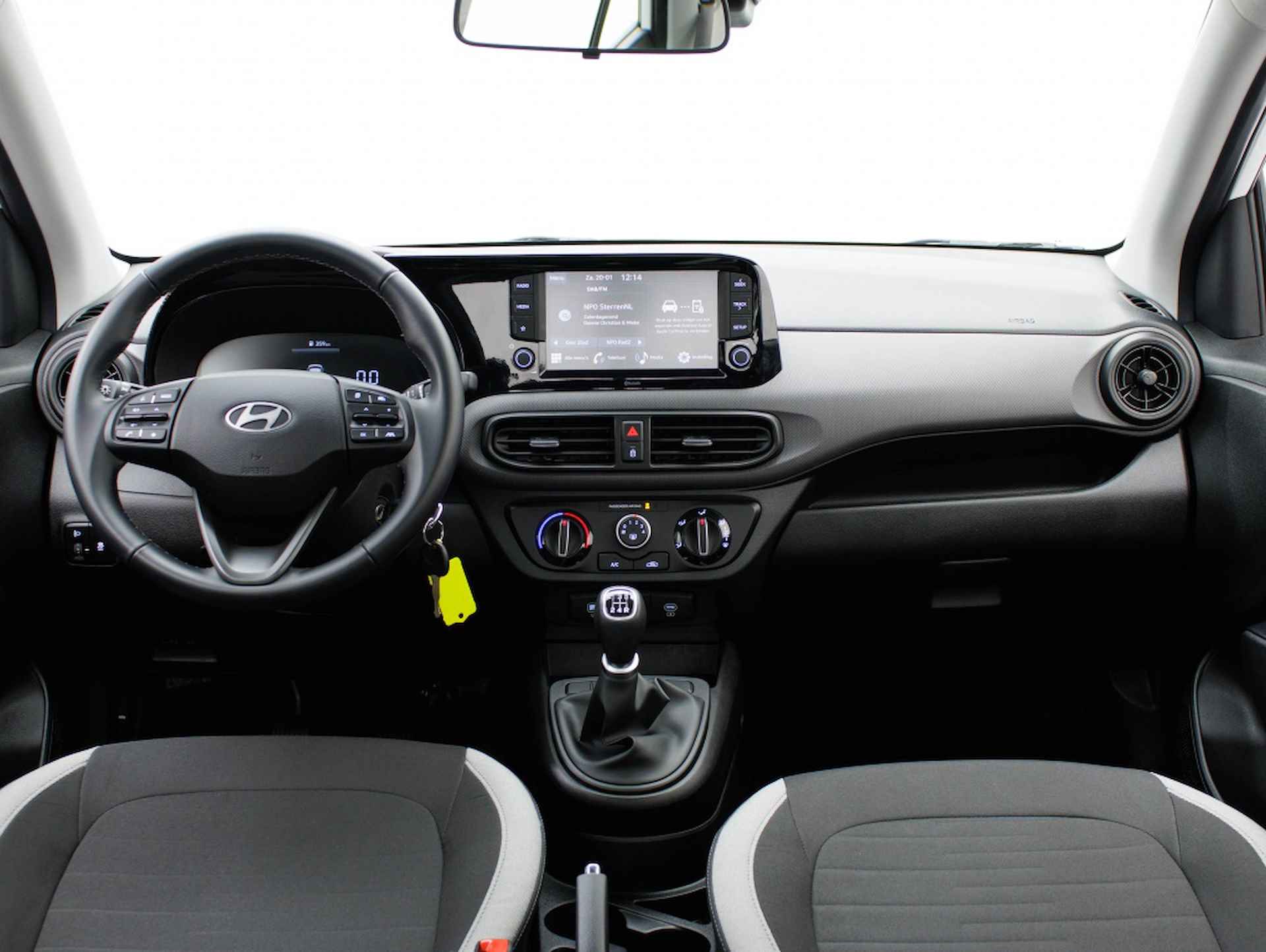 Hyundai i10 1.0 Comfort | Private lease 309 pm | Android Auto - 17/40