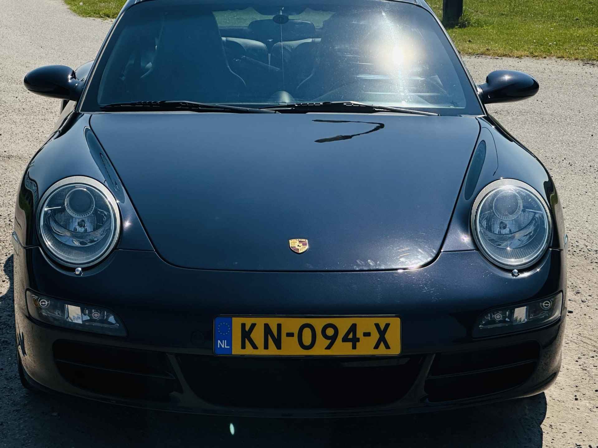 Porsche 911 3.8 Carrera 4S - 26/42