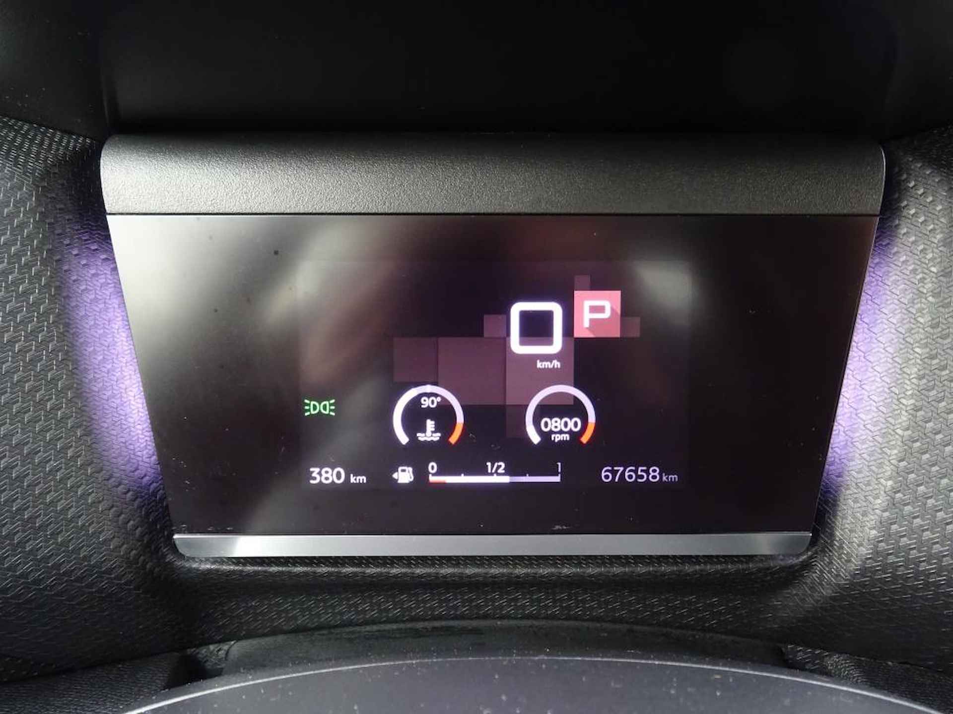 Citroën C4 1.2 PT 130 EAT8 Feel Pack | Navi | Head-Up Display | Apple Carpl - 10/31