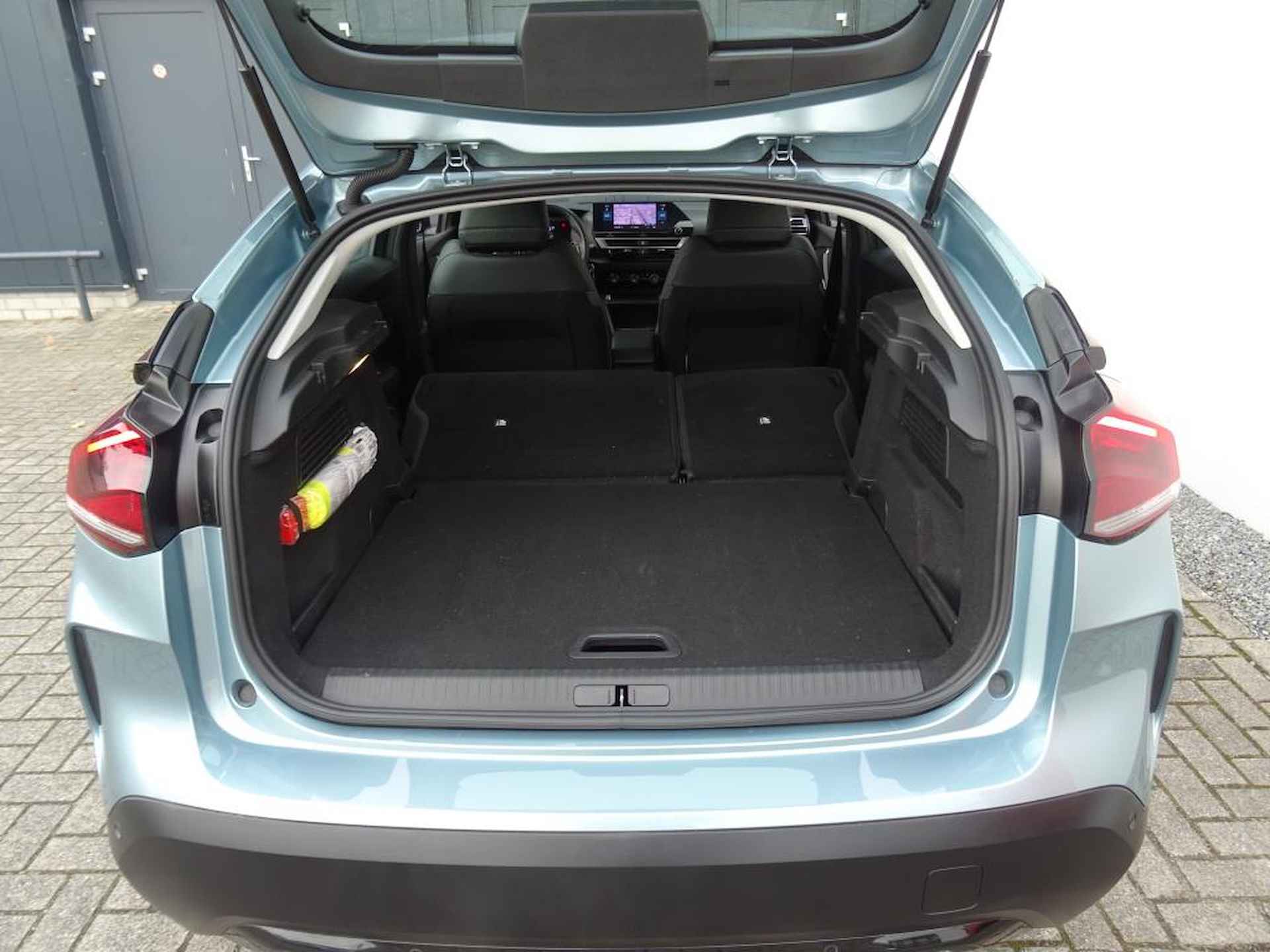 Citroën C4 1.2 PT 130 EAT8 Feel Pack | Navi | Head-Up Display | Apple Carpl - 27/31