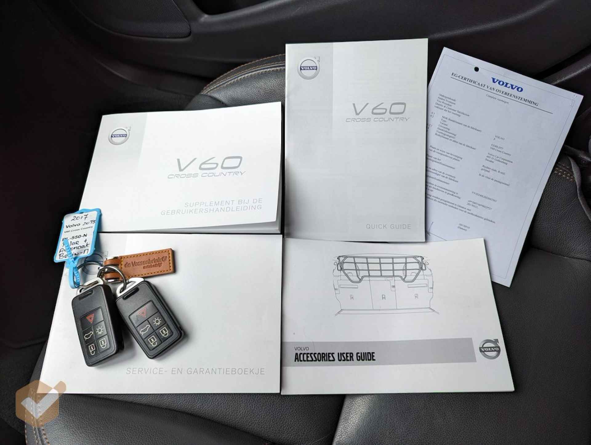 VOLVO V60 Cc 2.0 T5 245pk AWD Polar+ Automaat NL-Auto *Geen Afl. Kosten* - 14/61