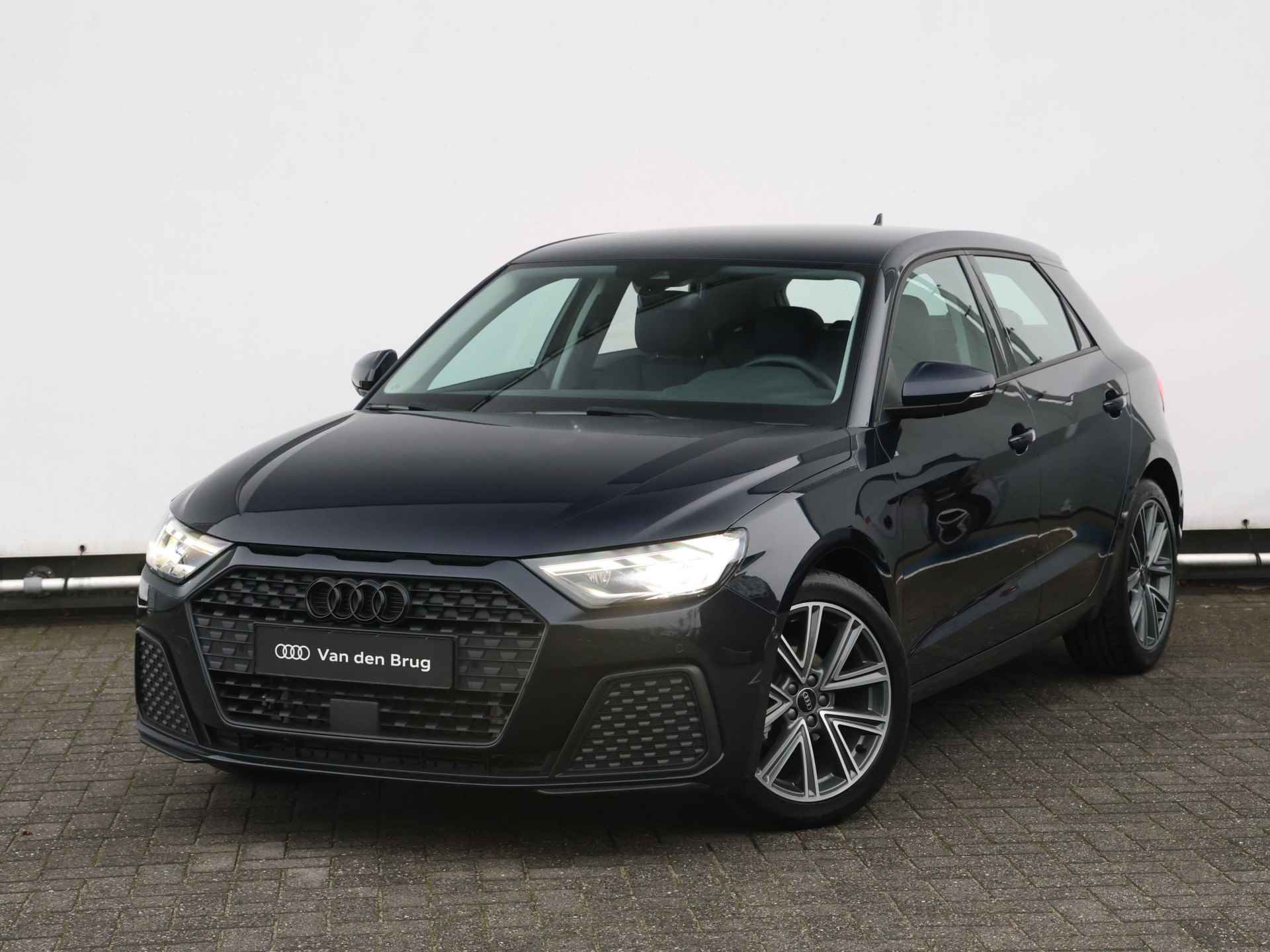 Audi A1 Sportback 25 TFSI S-tronic | Camera | Stoelverwarming | Elek. spiegels | Navi | Apple Carplay | LED | Keyless | 17" Velgen - 13/42