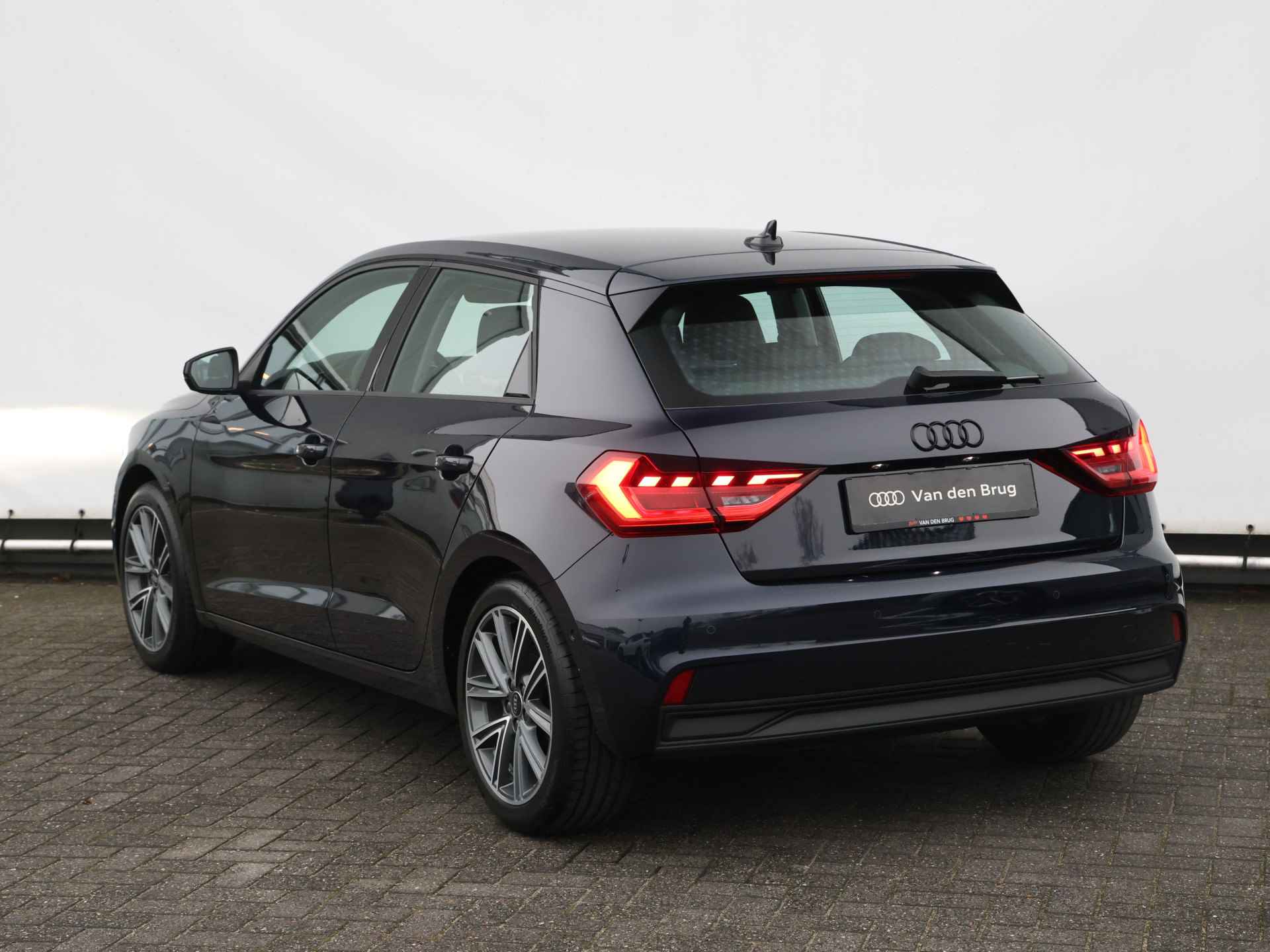 Audi A1 Sportback 25 TFSI S-tronic | Camera | Stoelverwarming | Elek. spiegels | Navi | Apple Carplay | LED | Keyless | 17" Velgen - 15/42