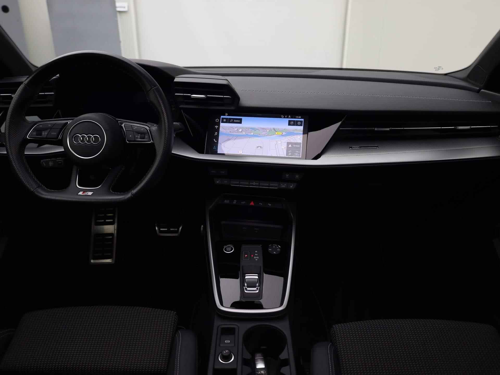Audi A3 Sportback 45 TFSIe/245PK S Line · Panoramadak · Leder/stof · Drive select - 5/45