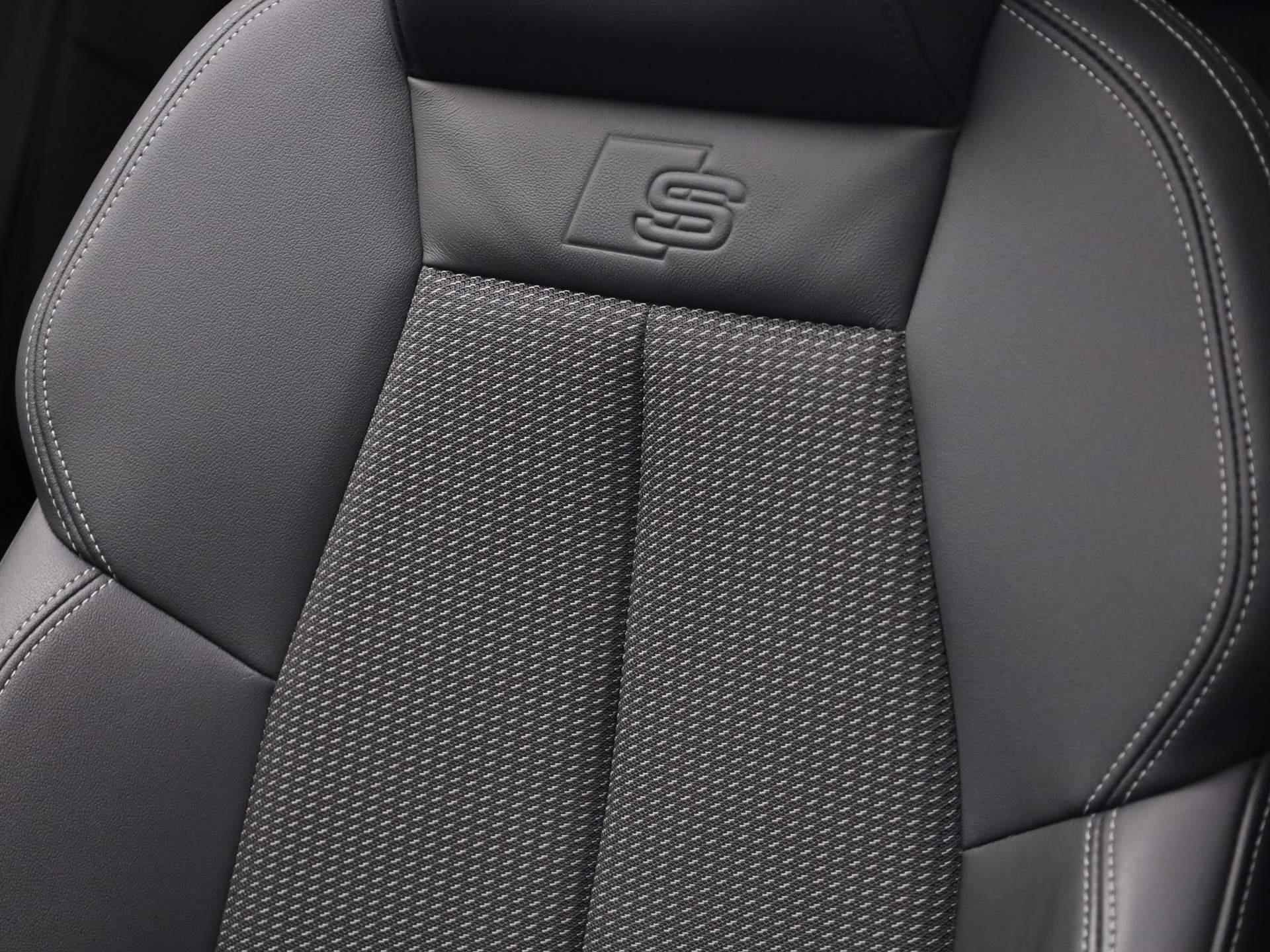 Audi A3 Sportback 45 TFSIe/245PK S Line · Panoramadak · Leder/stof · Drive select - 19/45